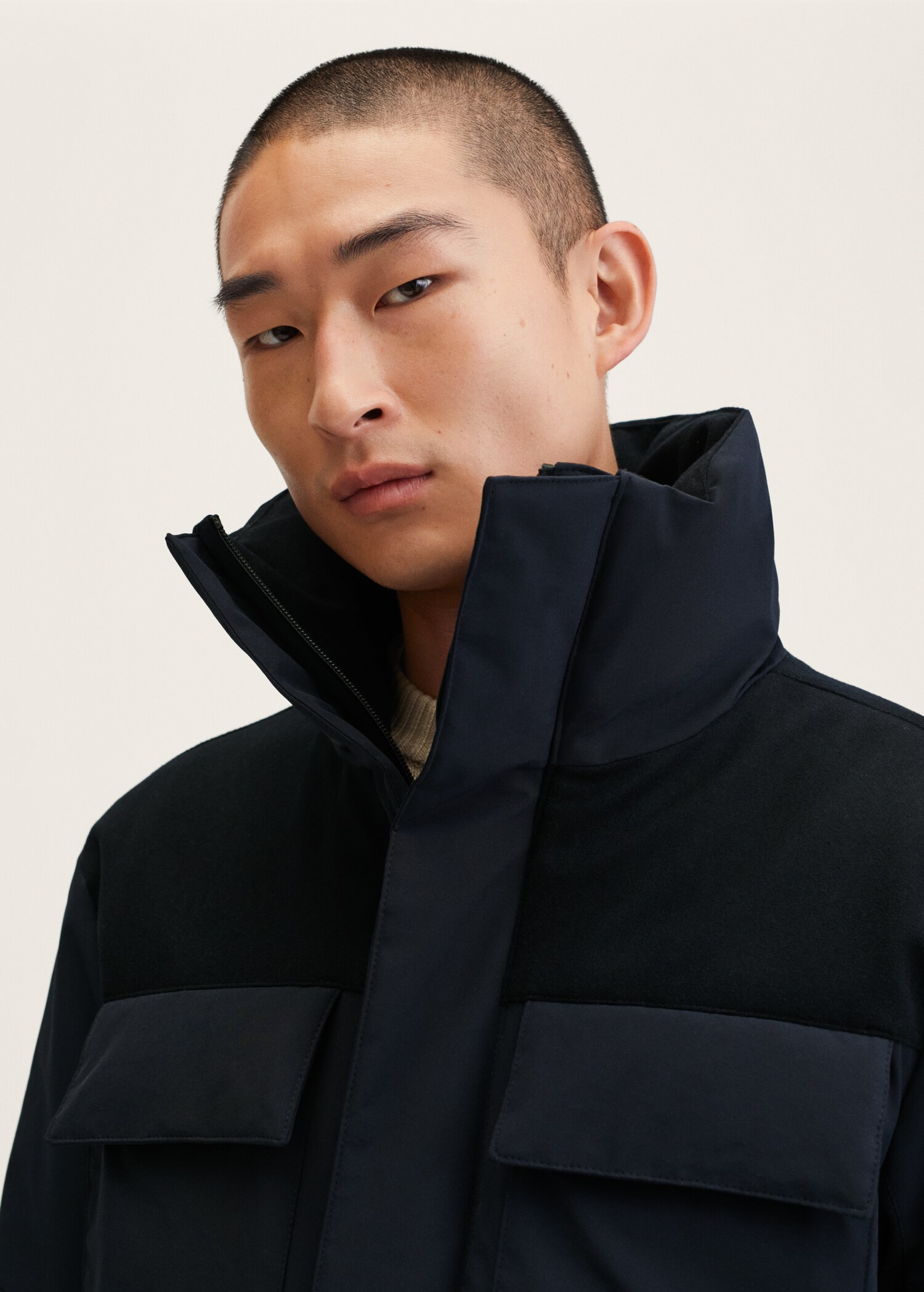 Contrast panel parka - Details of the article 3