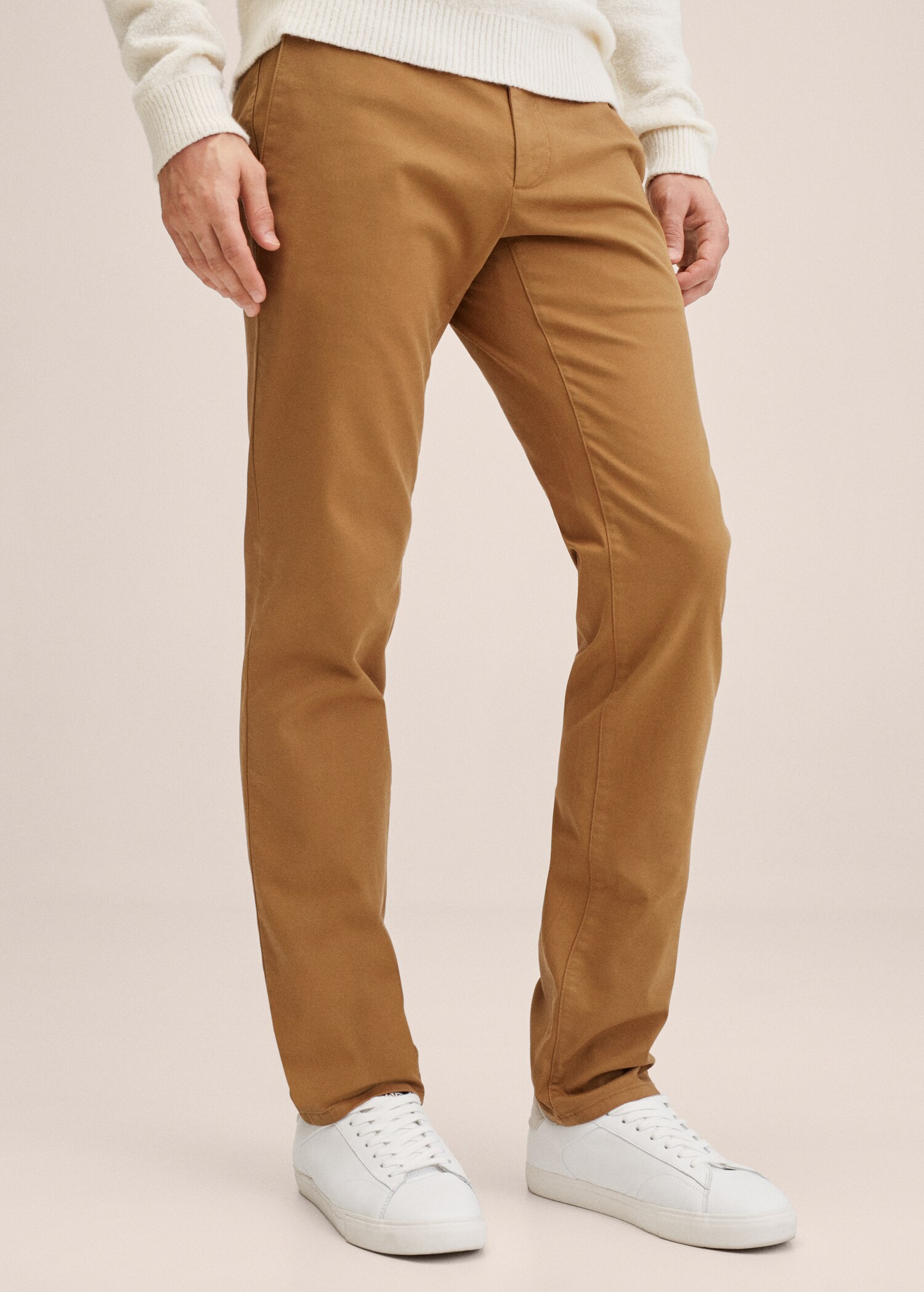 Slim Fit Twill-Chinohose - Mittlere Ansicht