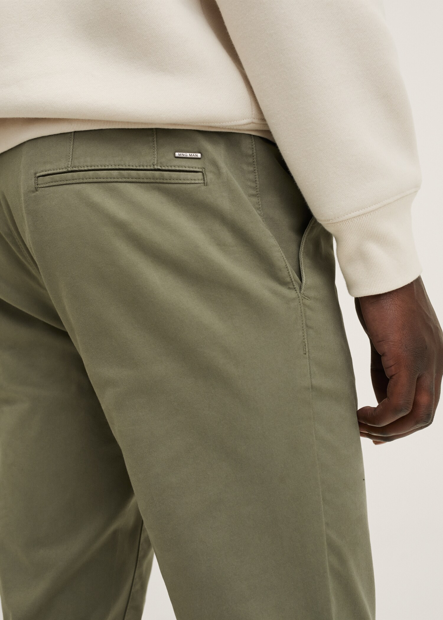 Slim Fit Twill-Chinohose - Detail des Artikels 2
