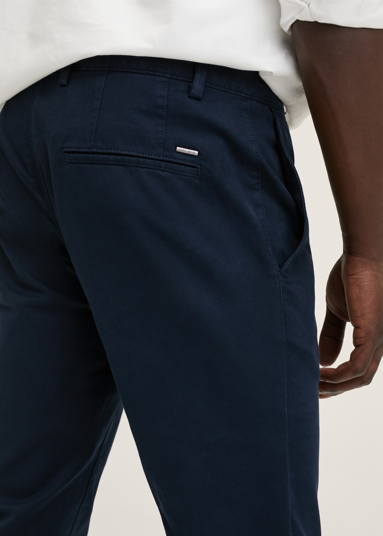Slim Fit Twill-Chinohose - Detail des Artikels 2