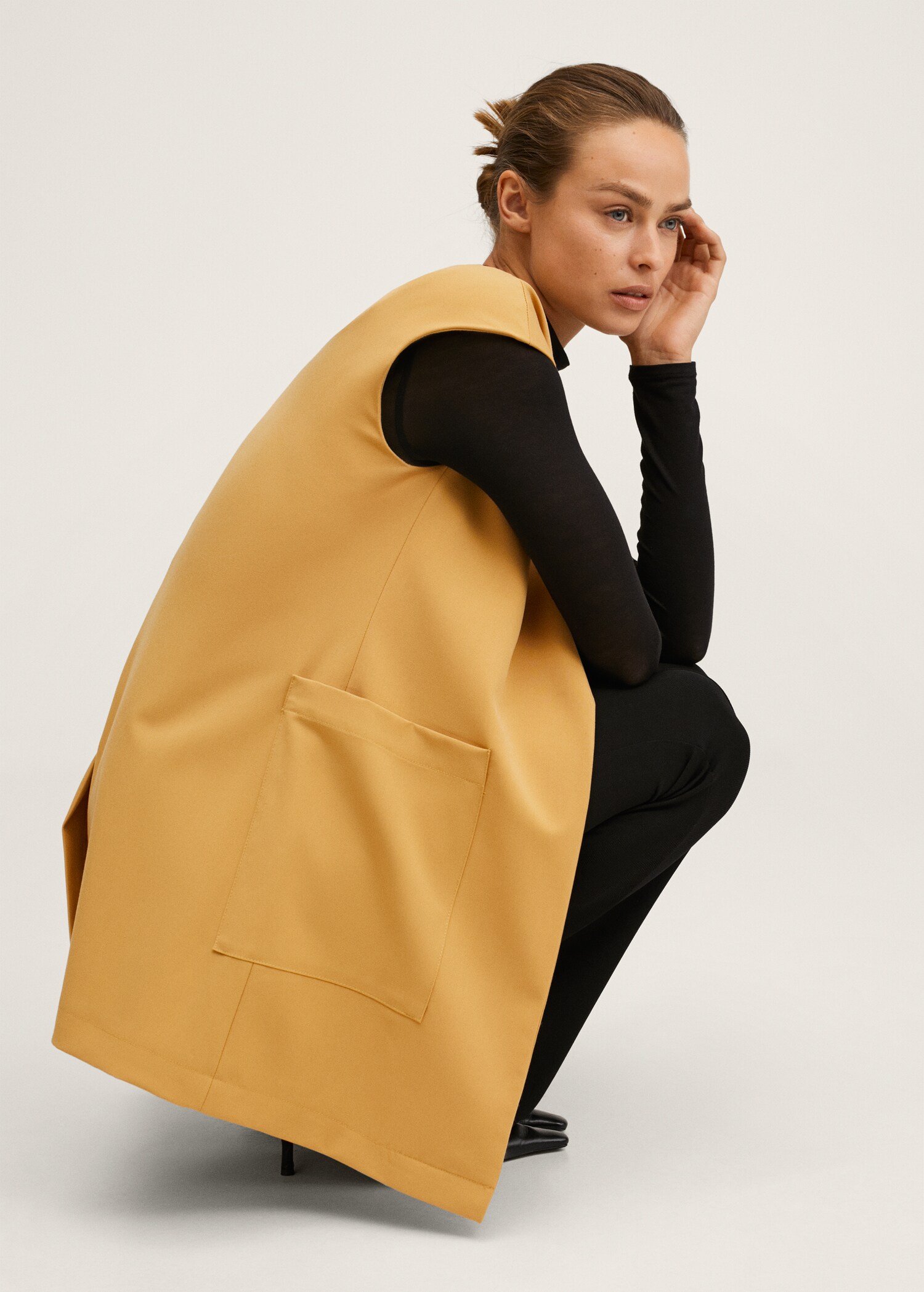 Oversized gilet with pockets - Details of the article 2