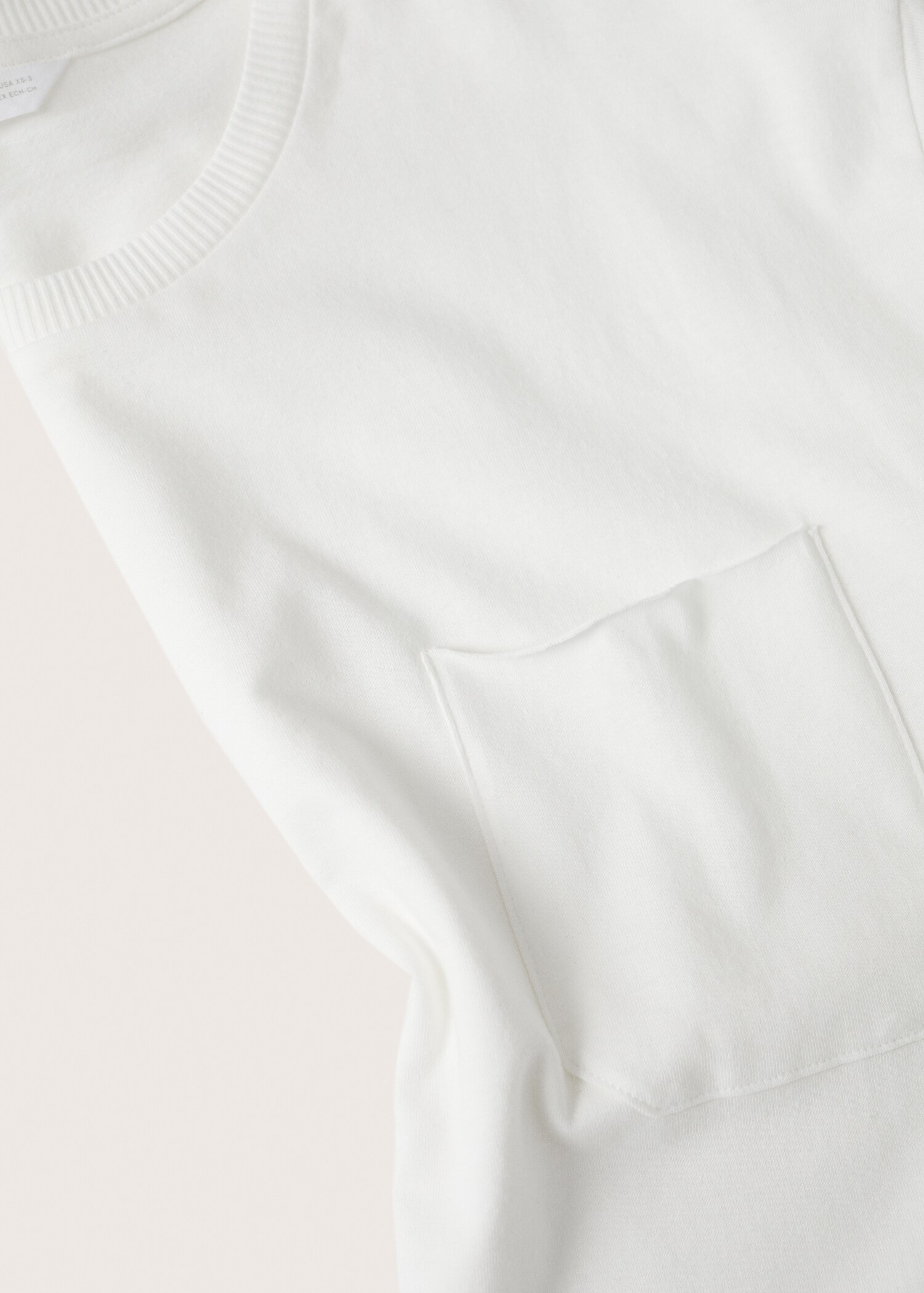 Baumwoll-T-Shirt mit Tasche - Detail des Artikels 8