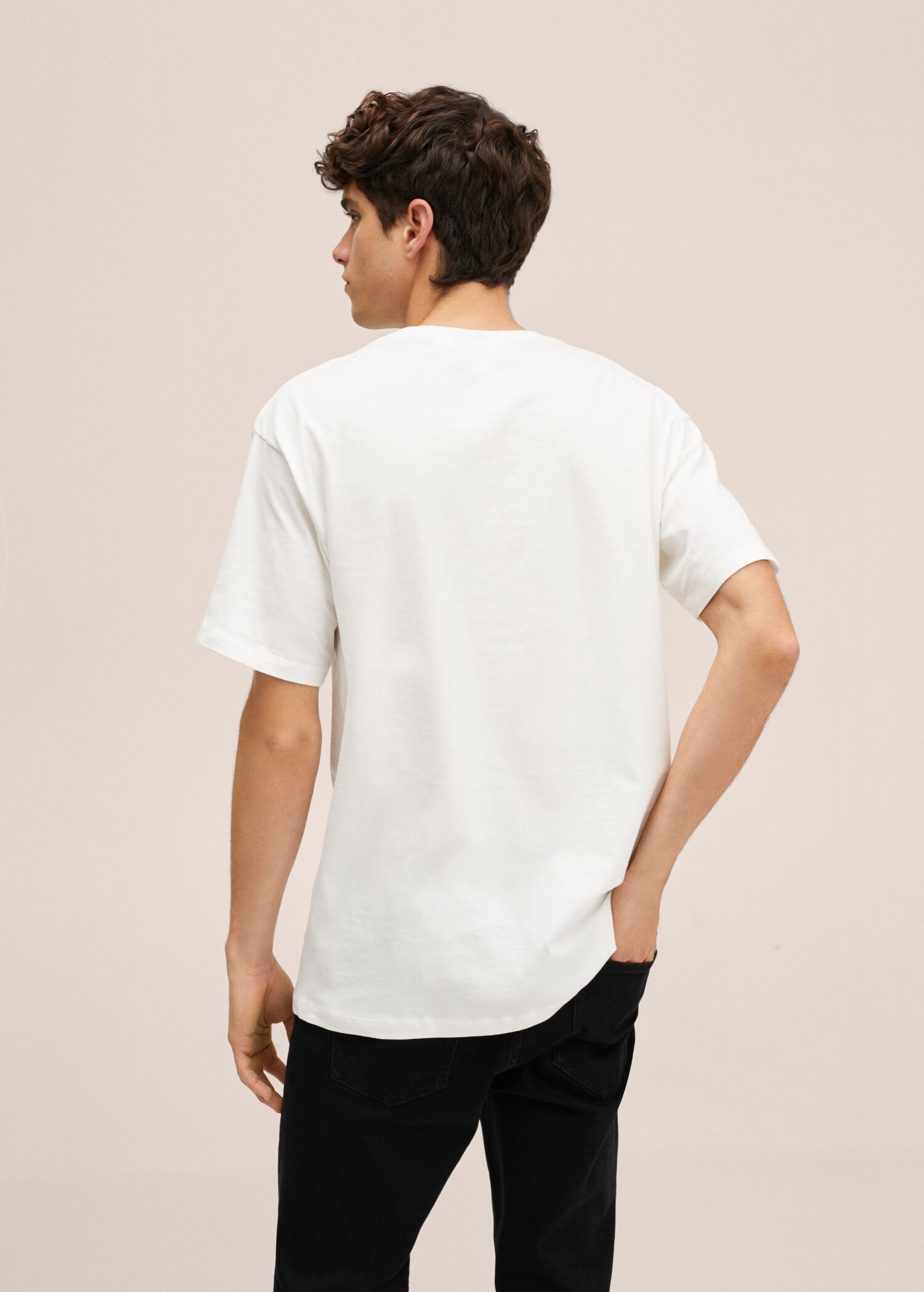 Baumwoll-T-Shirt mit Tasche - Rückseite des Artikels