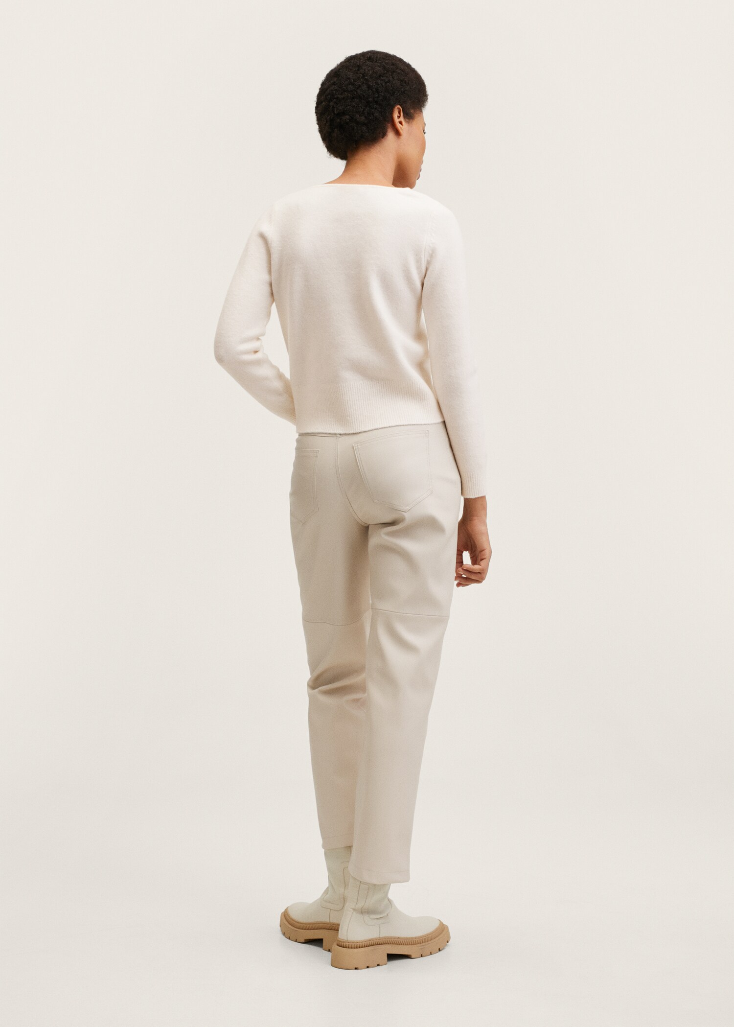 Textured knit sweater - Reverse of the article