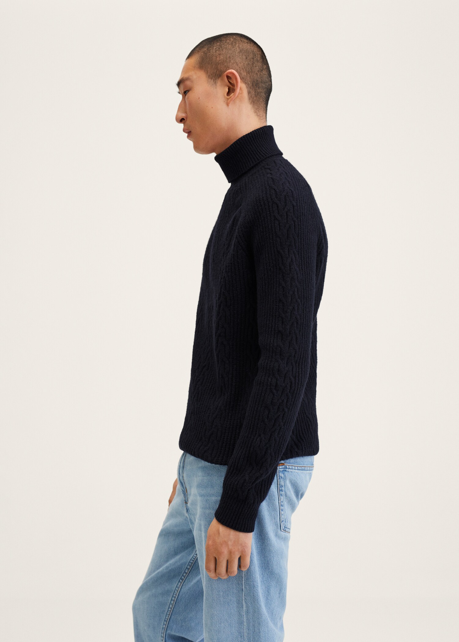Pullover collo alto intrecciato - Dettaglio dell'articolo 2