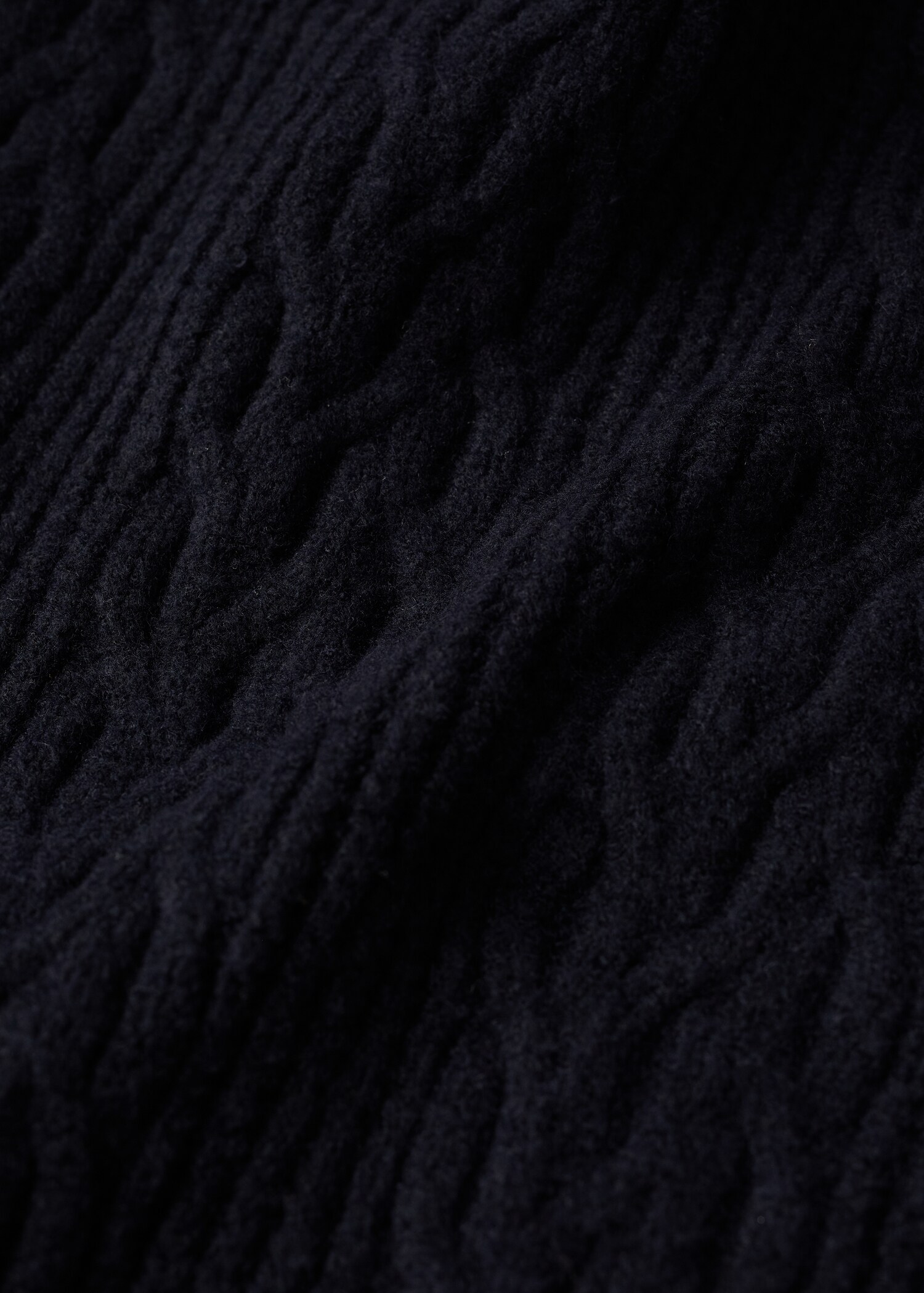 Pullover collo alto intrecciato - Dettaglio dell'articolo 8