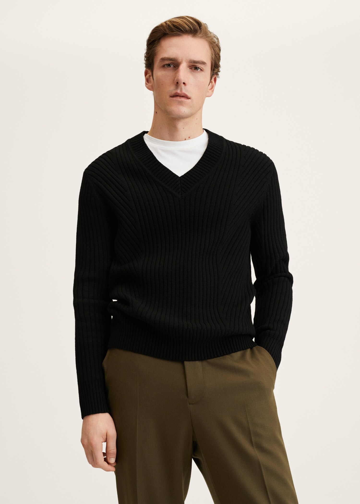Jersey cuello pico estructura - Plano medio
