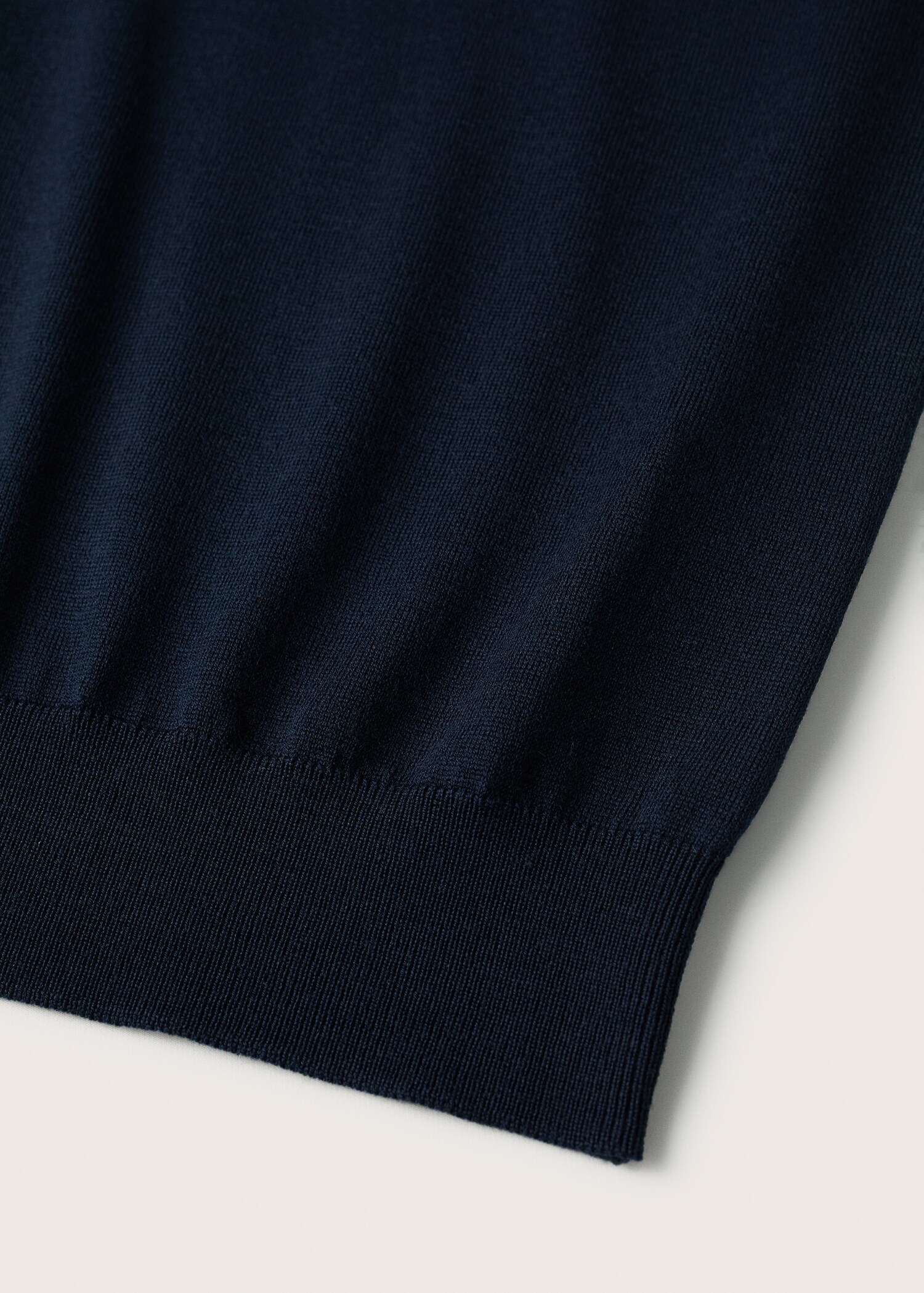 Jersey lana cuello pico - Detalle del artículo 8