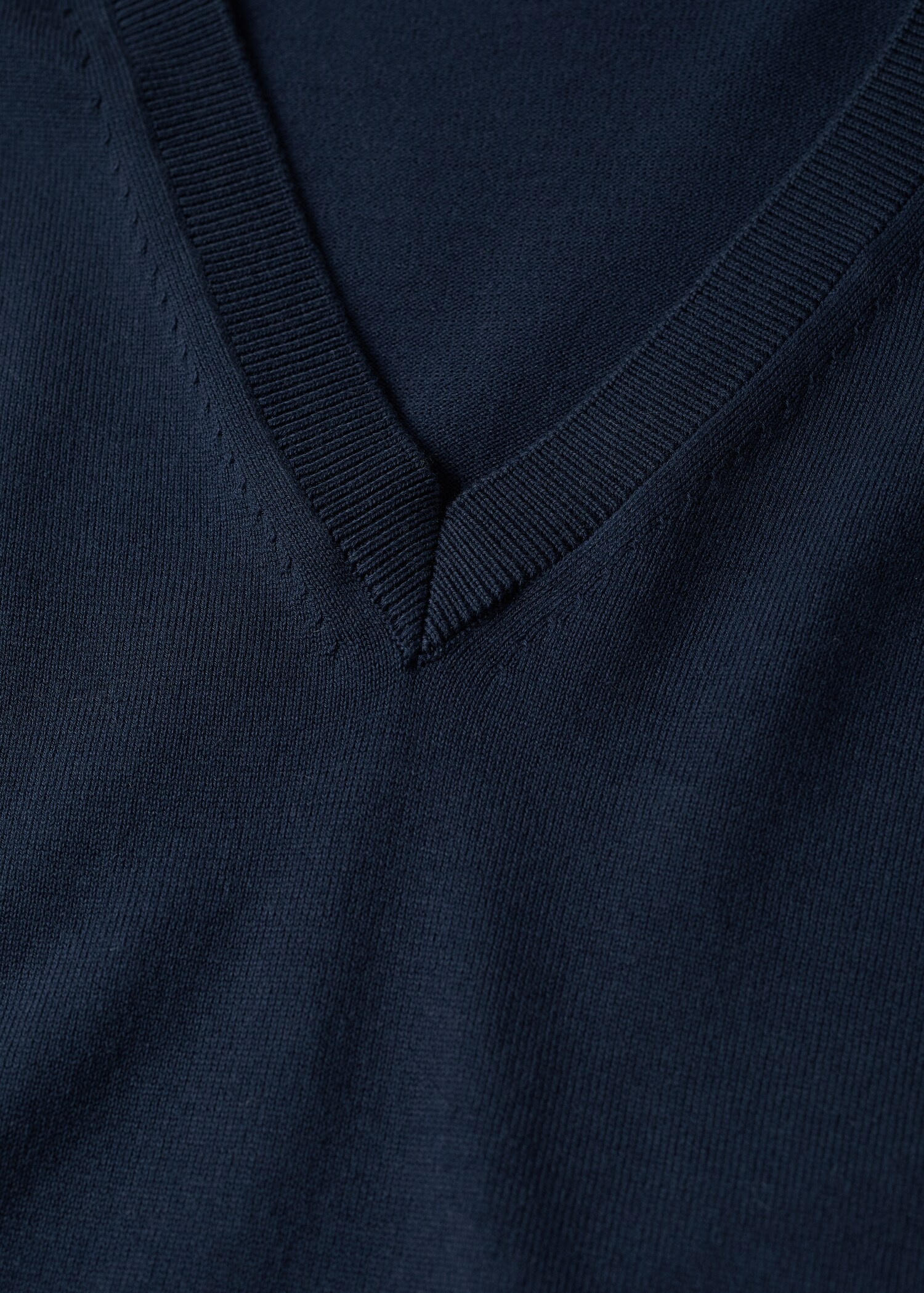 Thermoregulating V-neck sweater - Details of the article 8