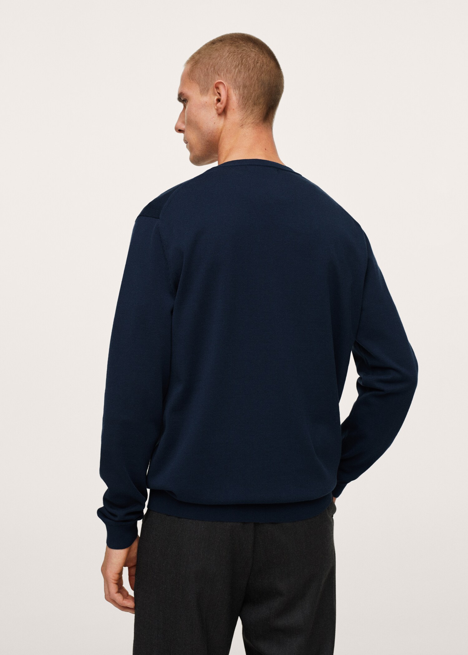 Thermoregulating V-neck sweater - Reverse of the article