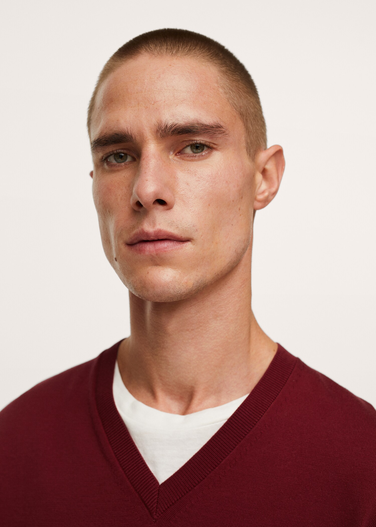 Thermoregulating V-neck sweater - Details of the article 1
