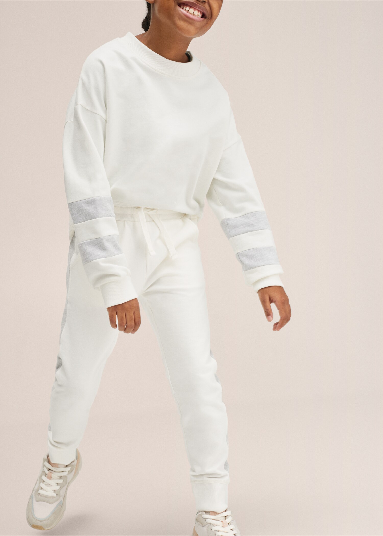 Contrast sleeve sweatshirt - Details of the article 2