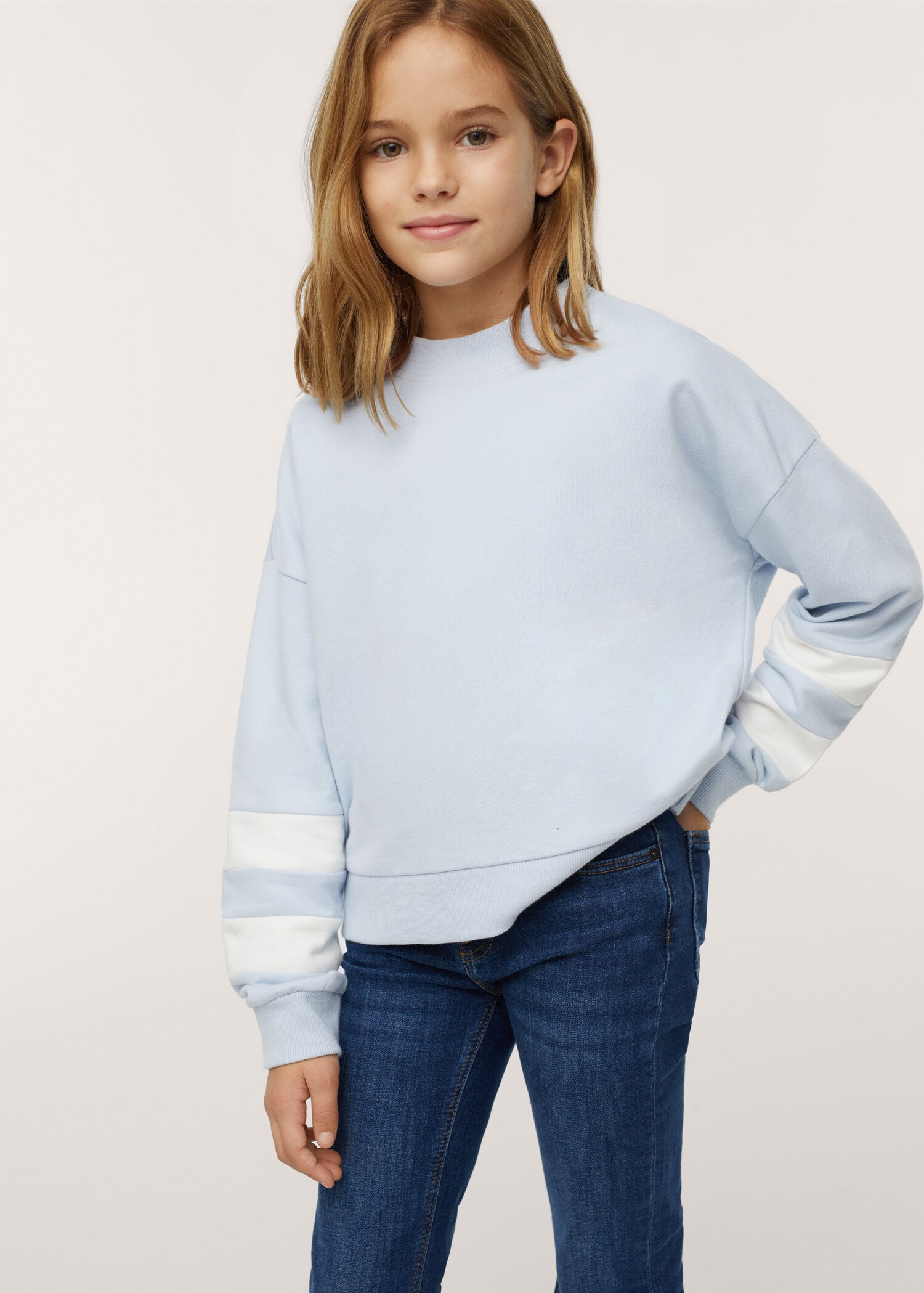 Contrast sleeve sweatshirt - Details of the article 1