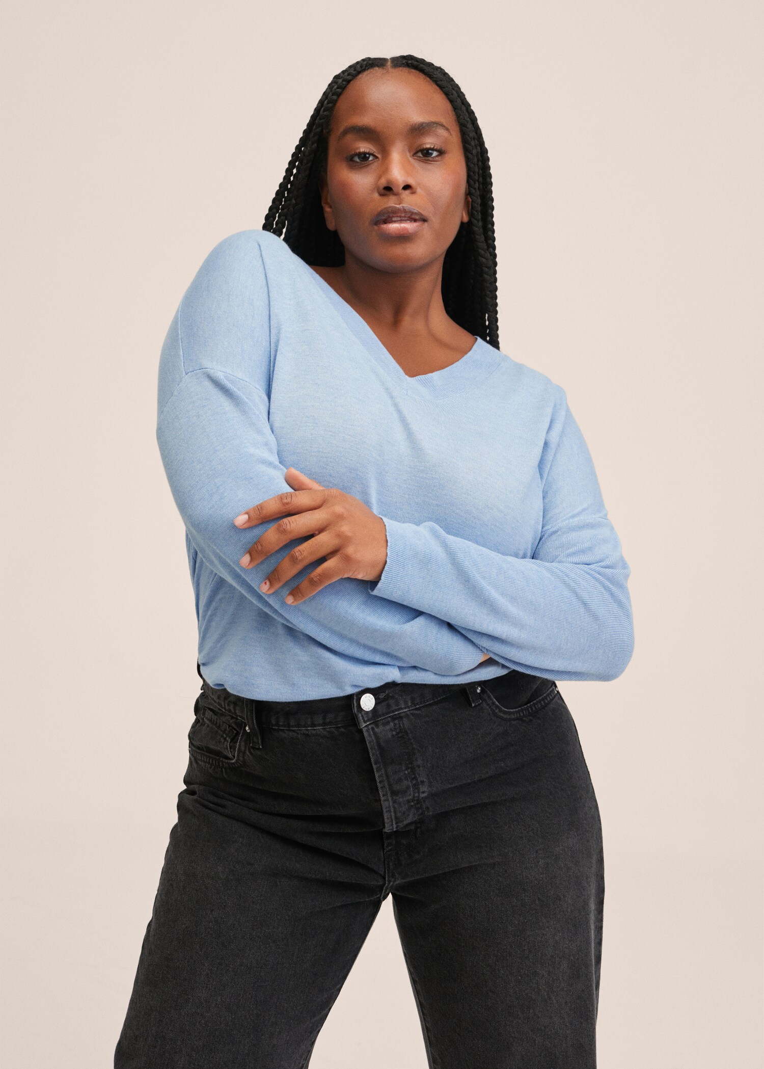 V-neckline oversize sweater - Details of the article 3