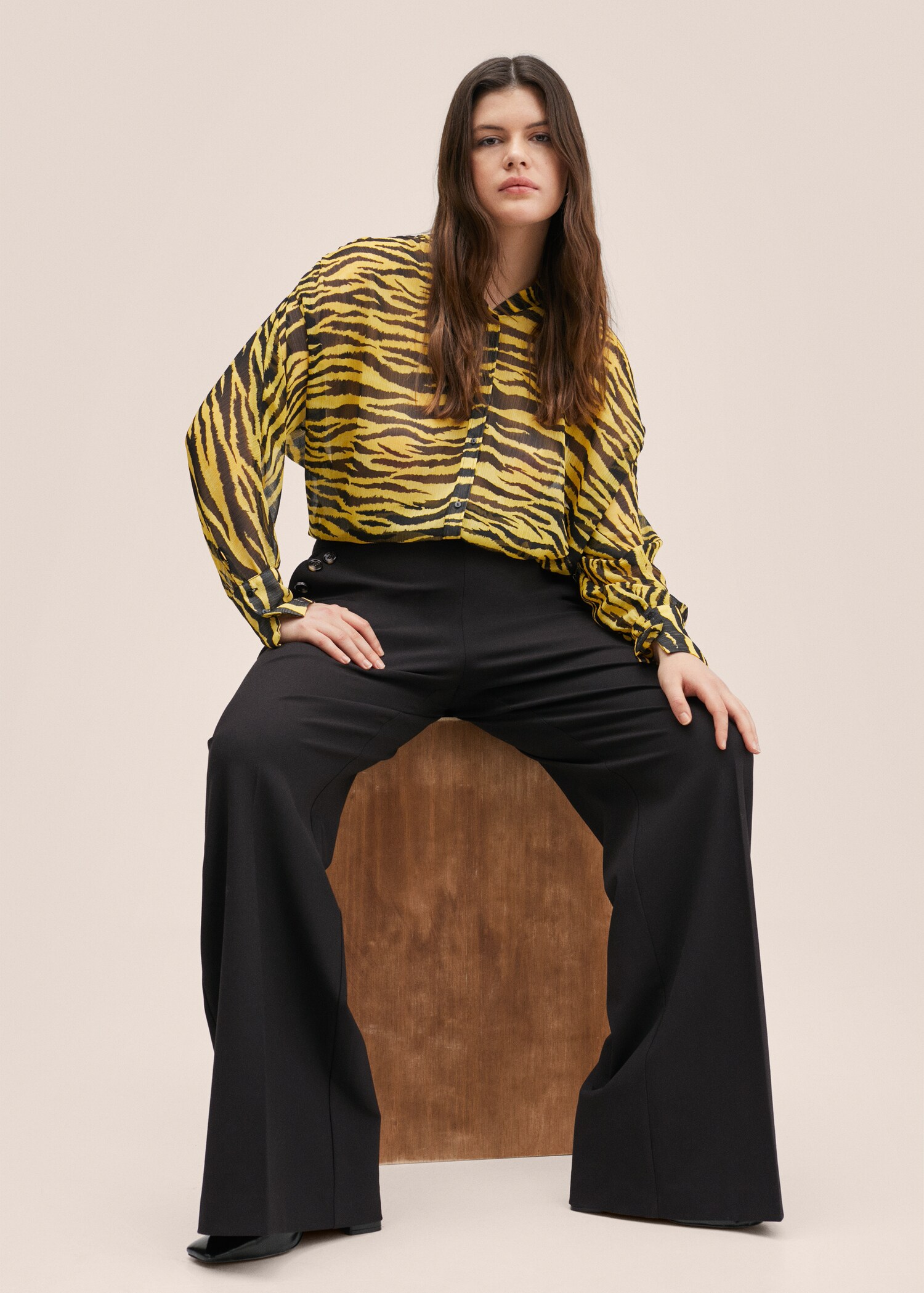 Wideleg trousers with pockets - Details of the article 3