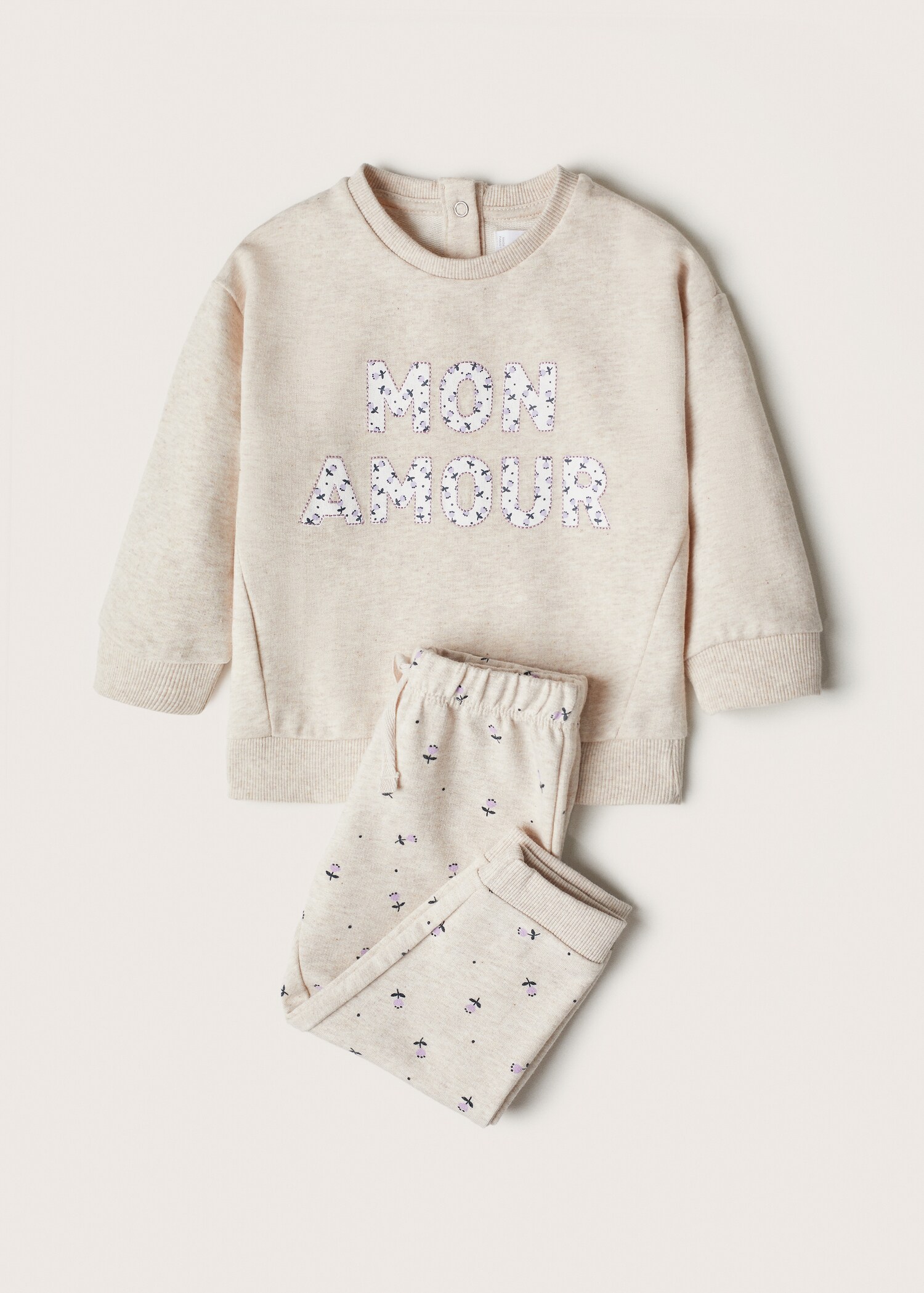 Printed jogger trousers - Details of the article 8
