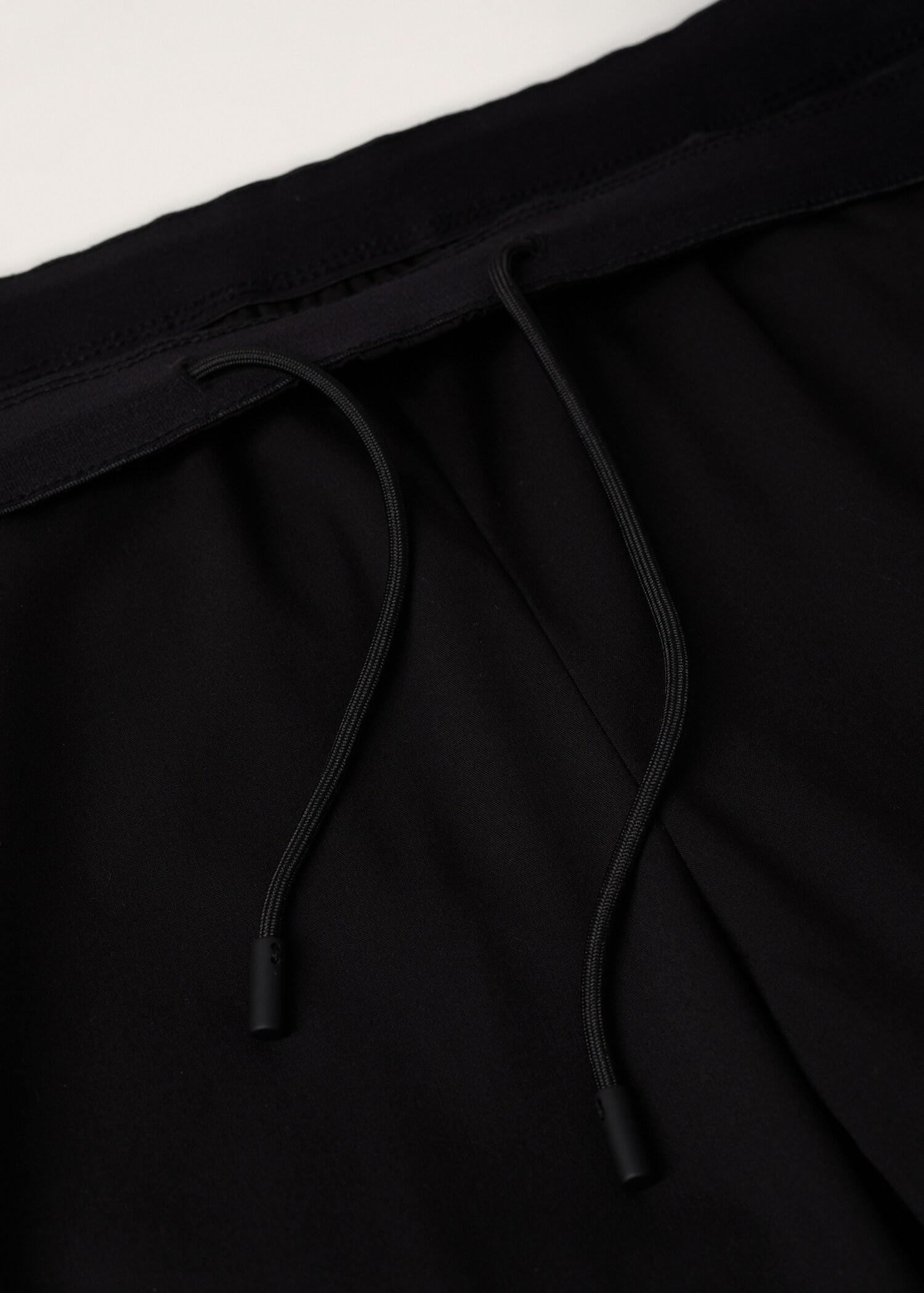 Crease-resistant slim-fit trousers - Details of the article 8