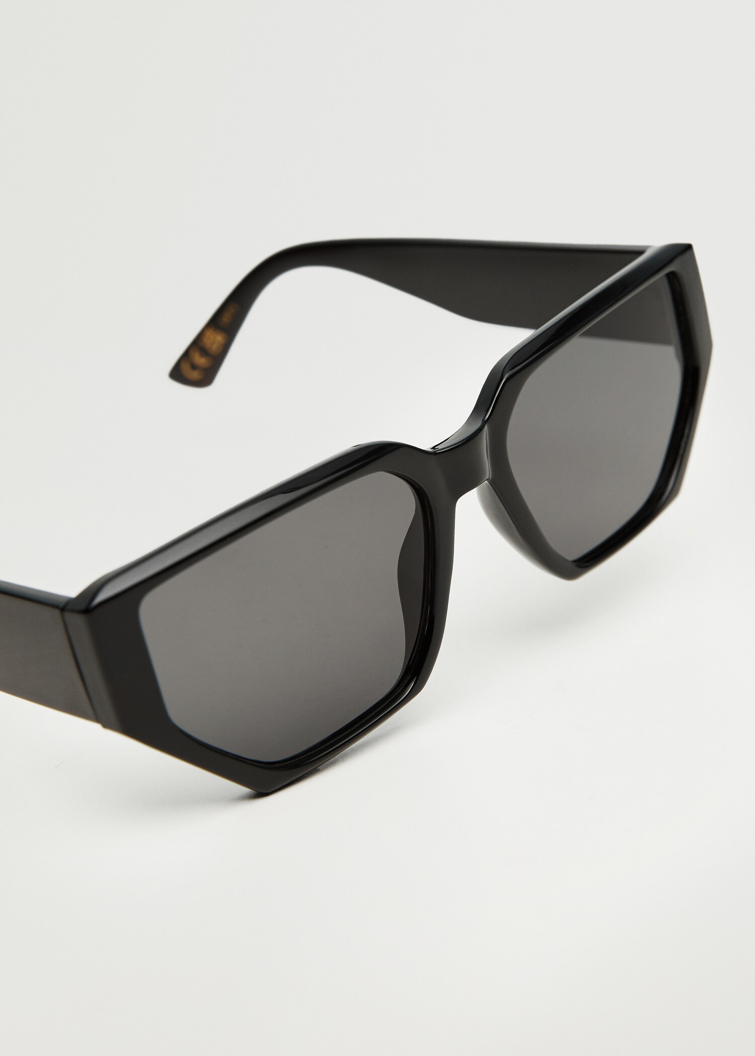 Sonnenbrille mit Azetatfassung - Detail des Artikels 3