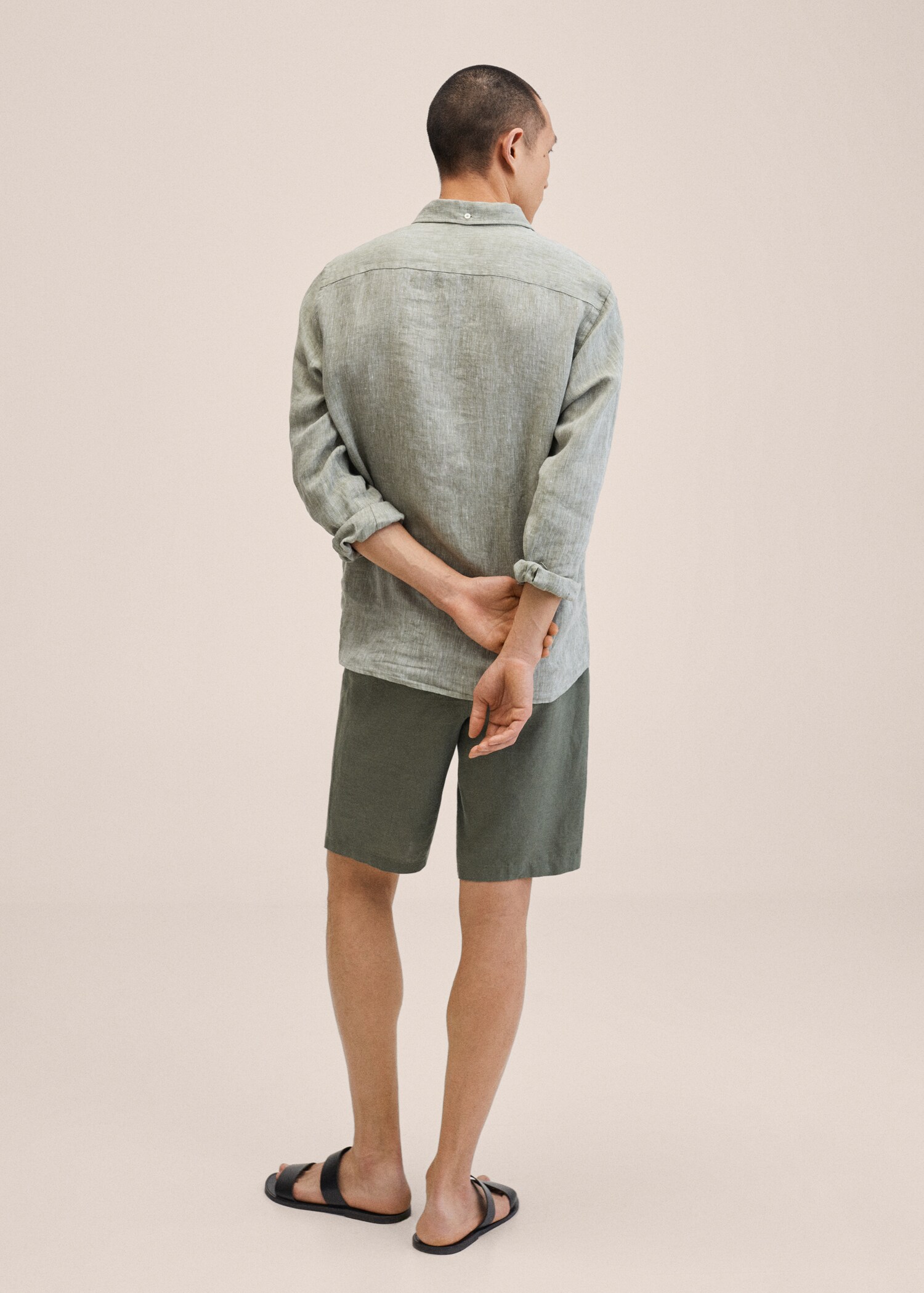 100% linen shorts - Reverse of the article