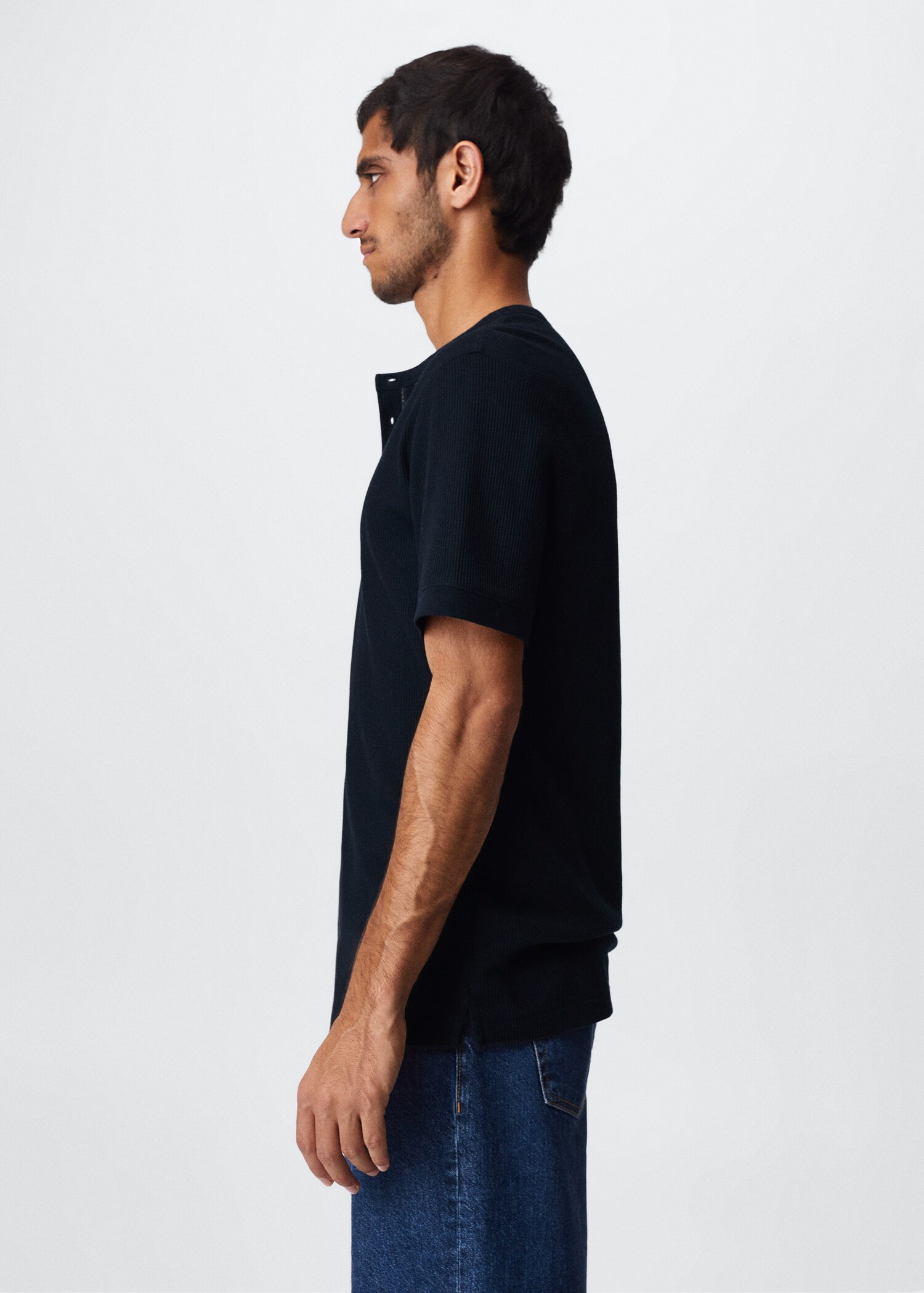 Henley T-shirt - Details of the article 2