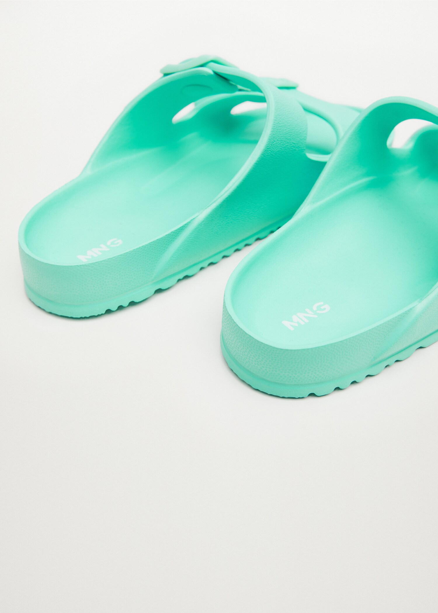 Flip flops buckles - Details of the article 2