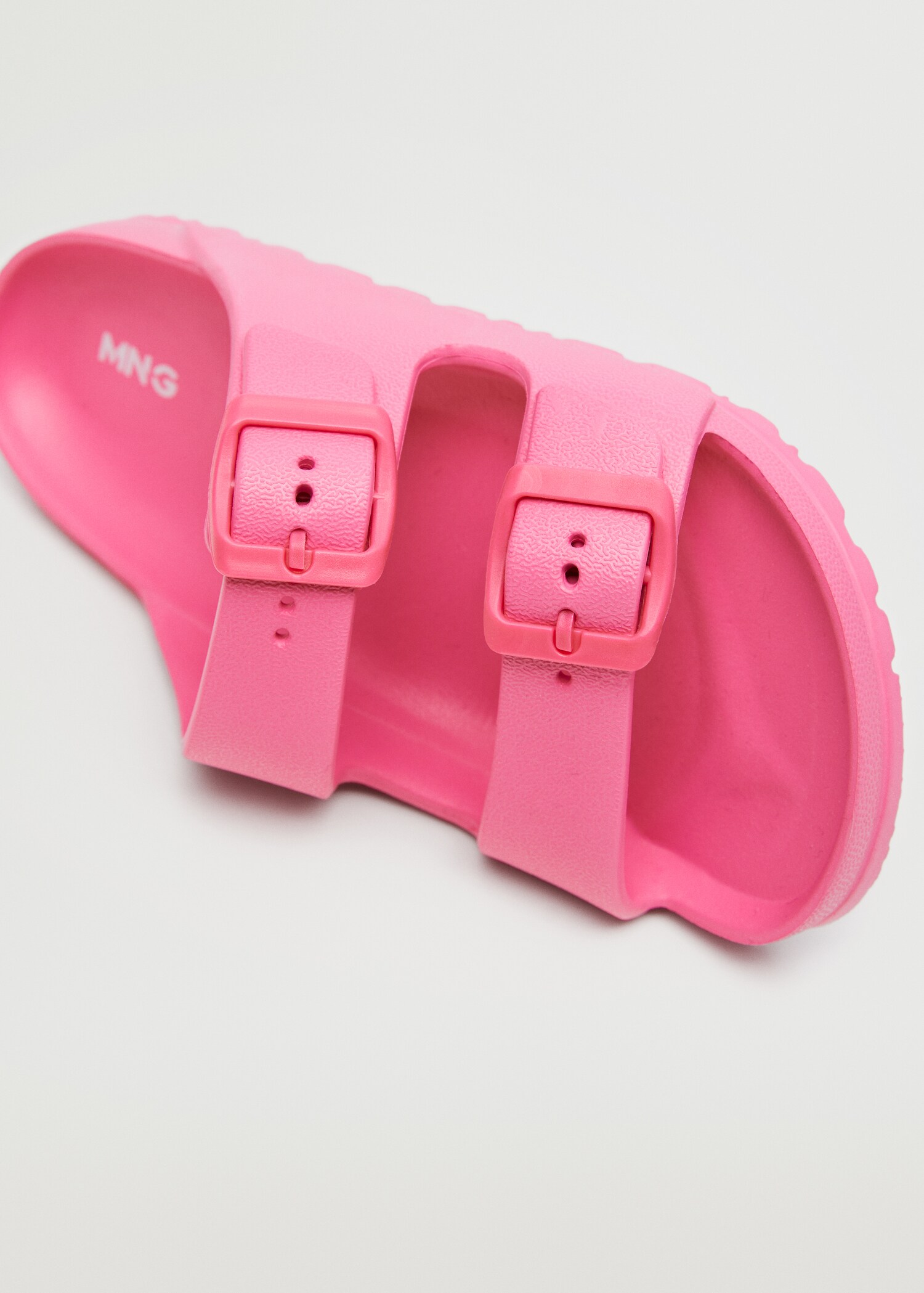 Flip flops buckles - Details of the article 3