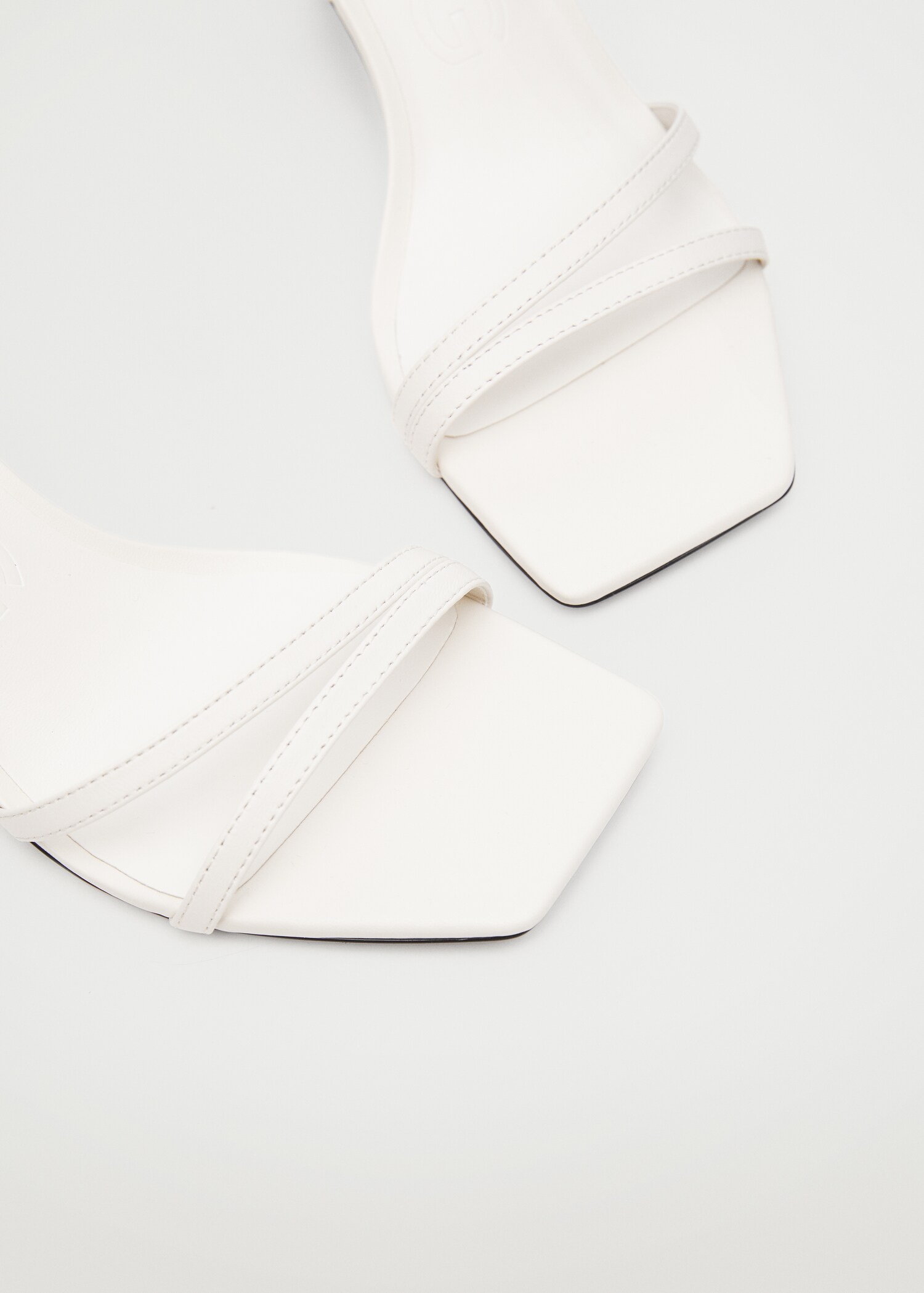 Heel leather sandals - Details of the article 2