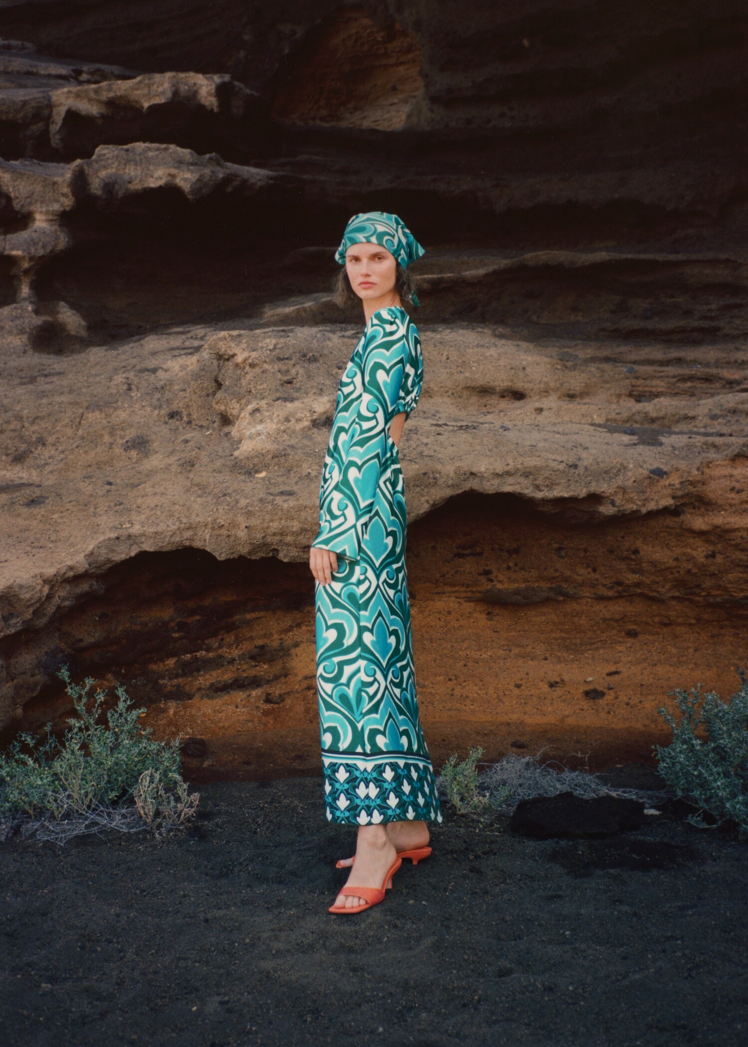 Printed cut-out detail dress - Details of the article 6