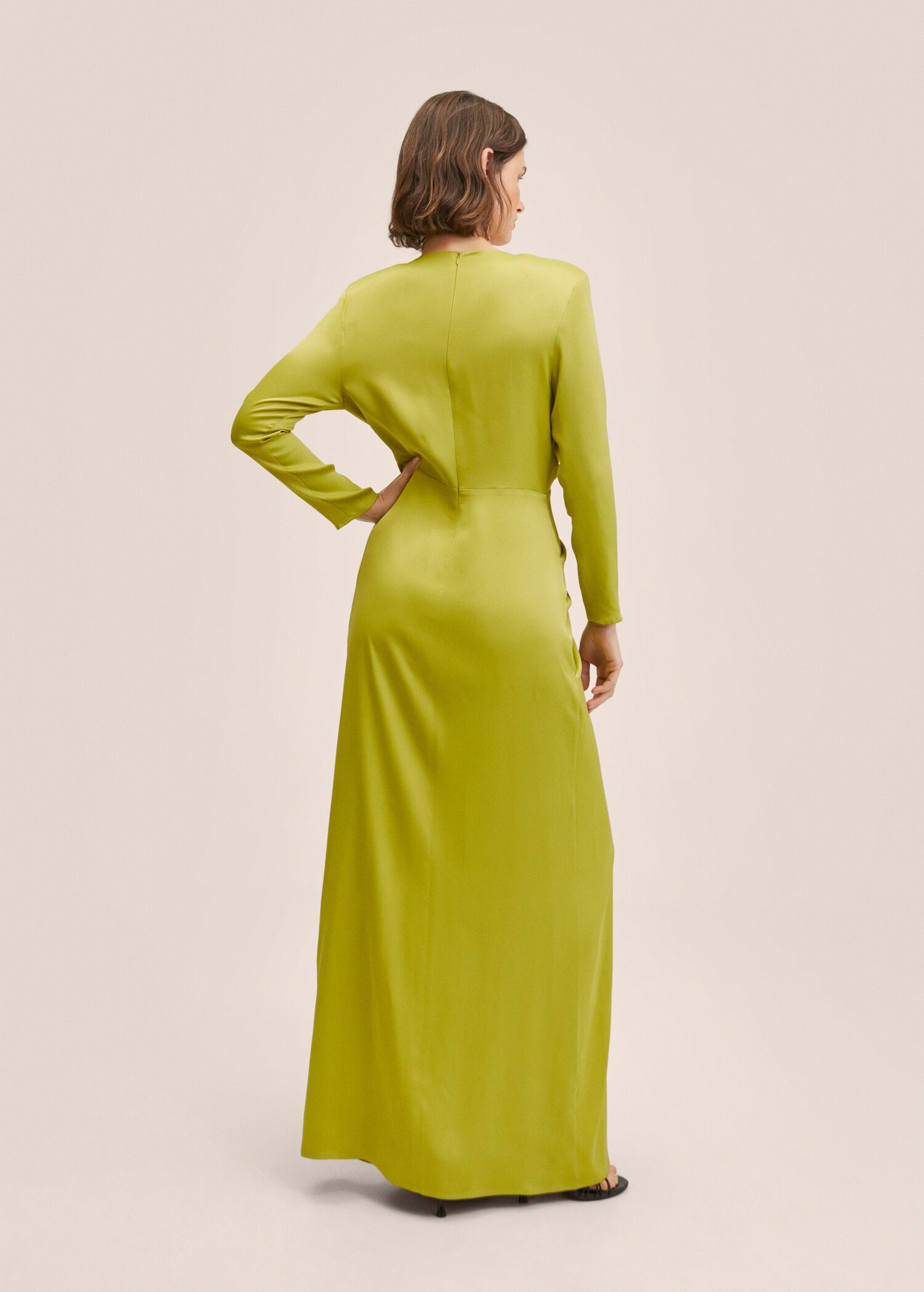Vestido satinado fruncido - Reverso del artículo