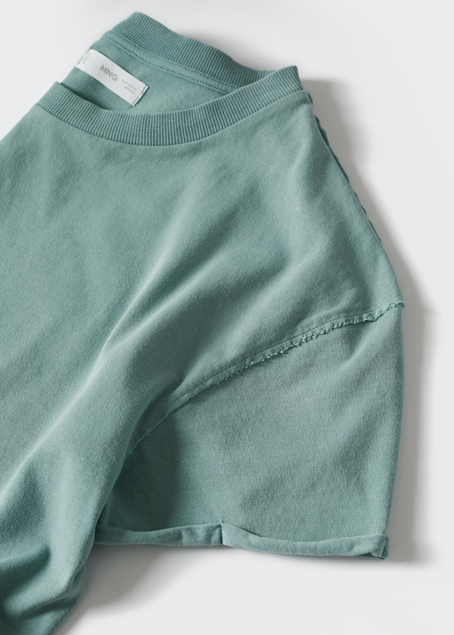 Cropped cotton T-shirt - Details of the article 8