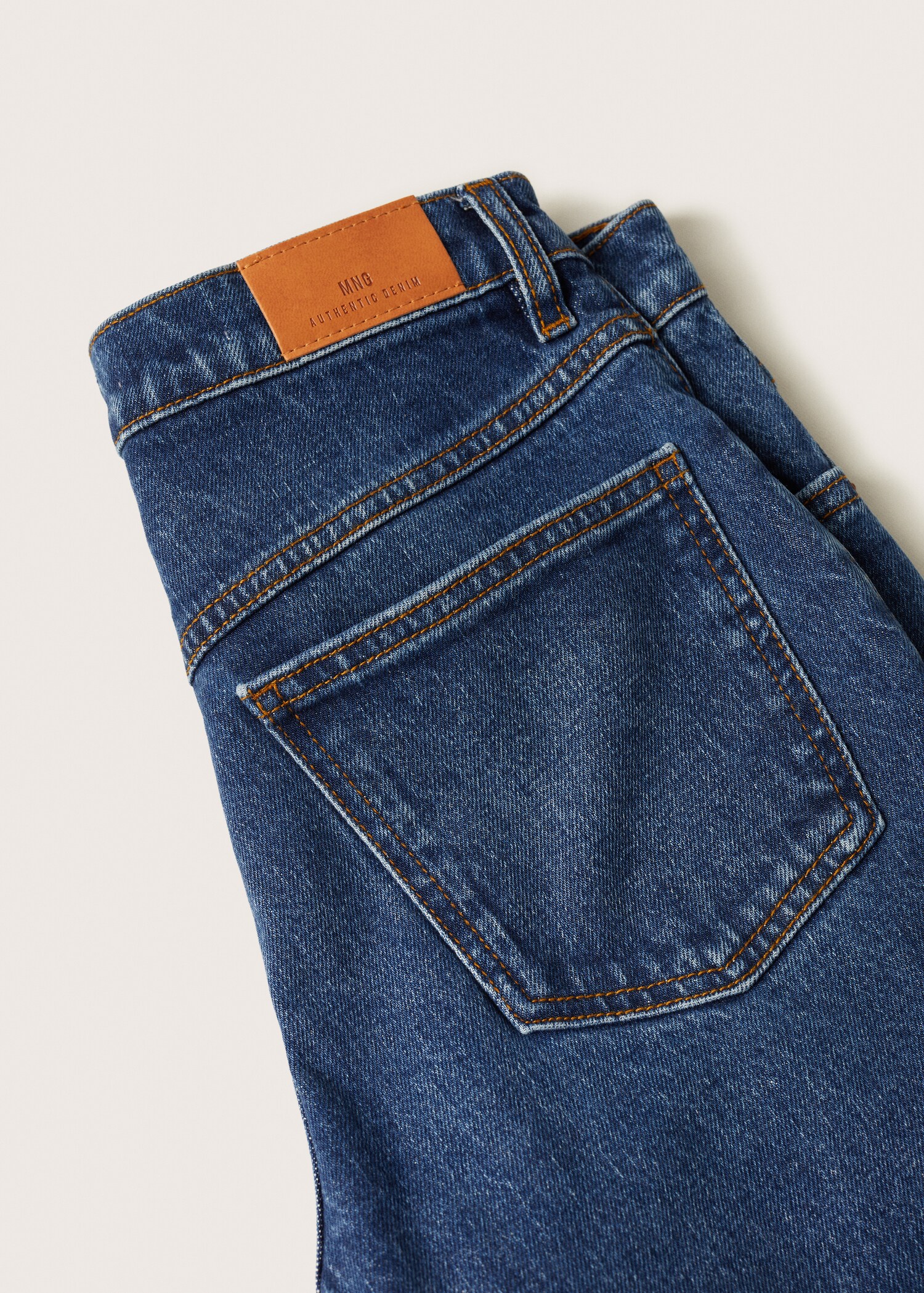 Mom comfort high-rise jeans - Details of the article 8