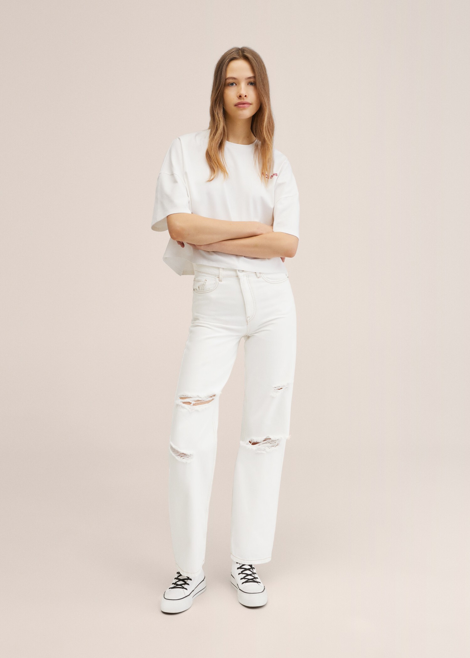 Jeans wideleg com pormenores rotos decorativos - Plano médio