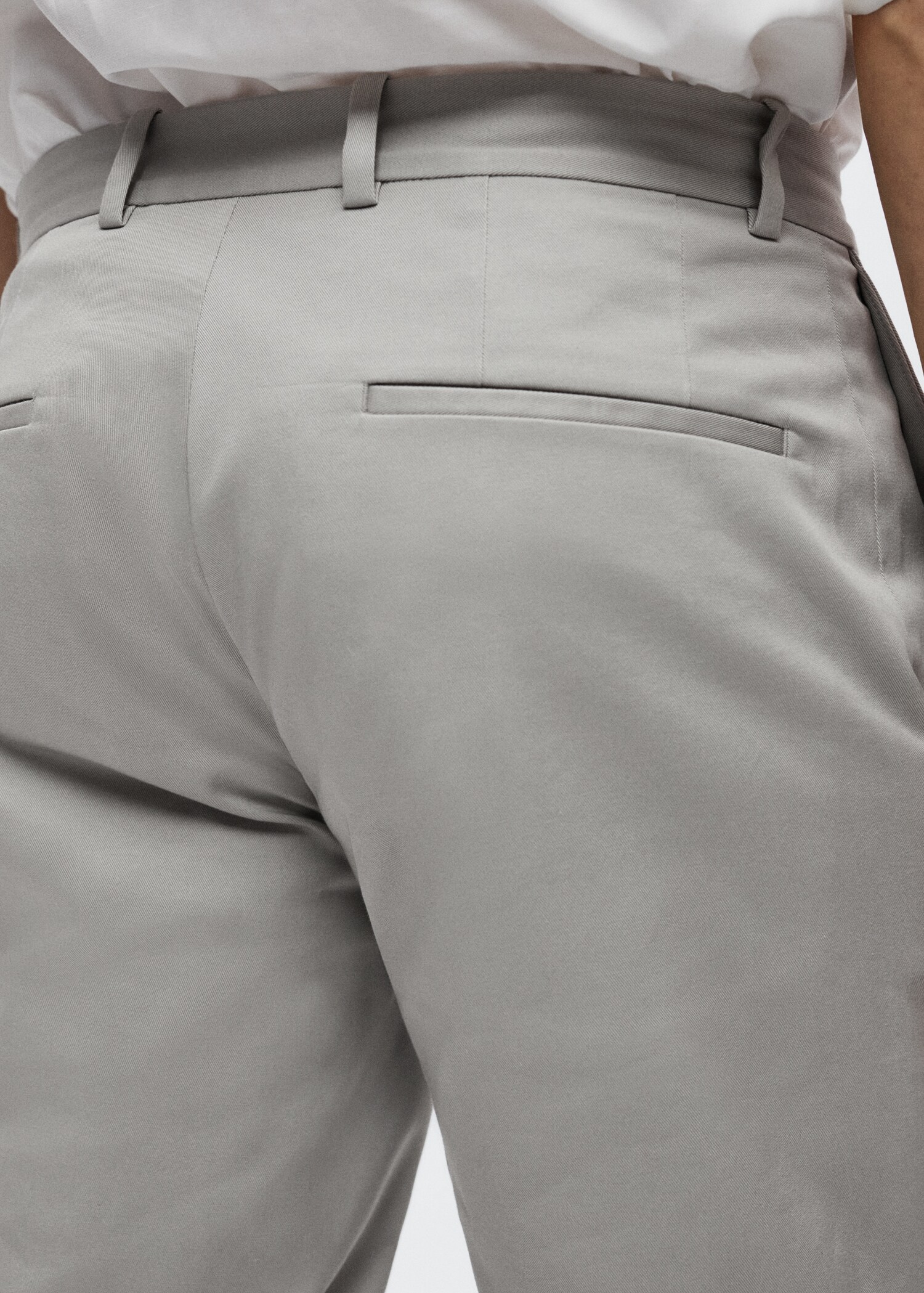 Slim fit chino trousers - Reverse of the article