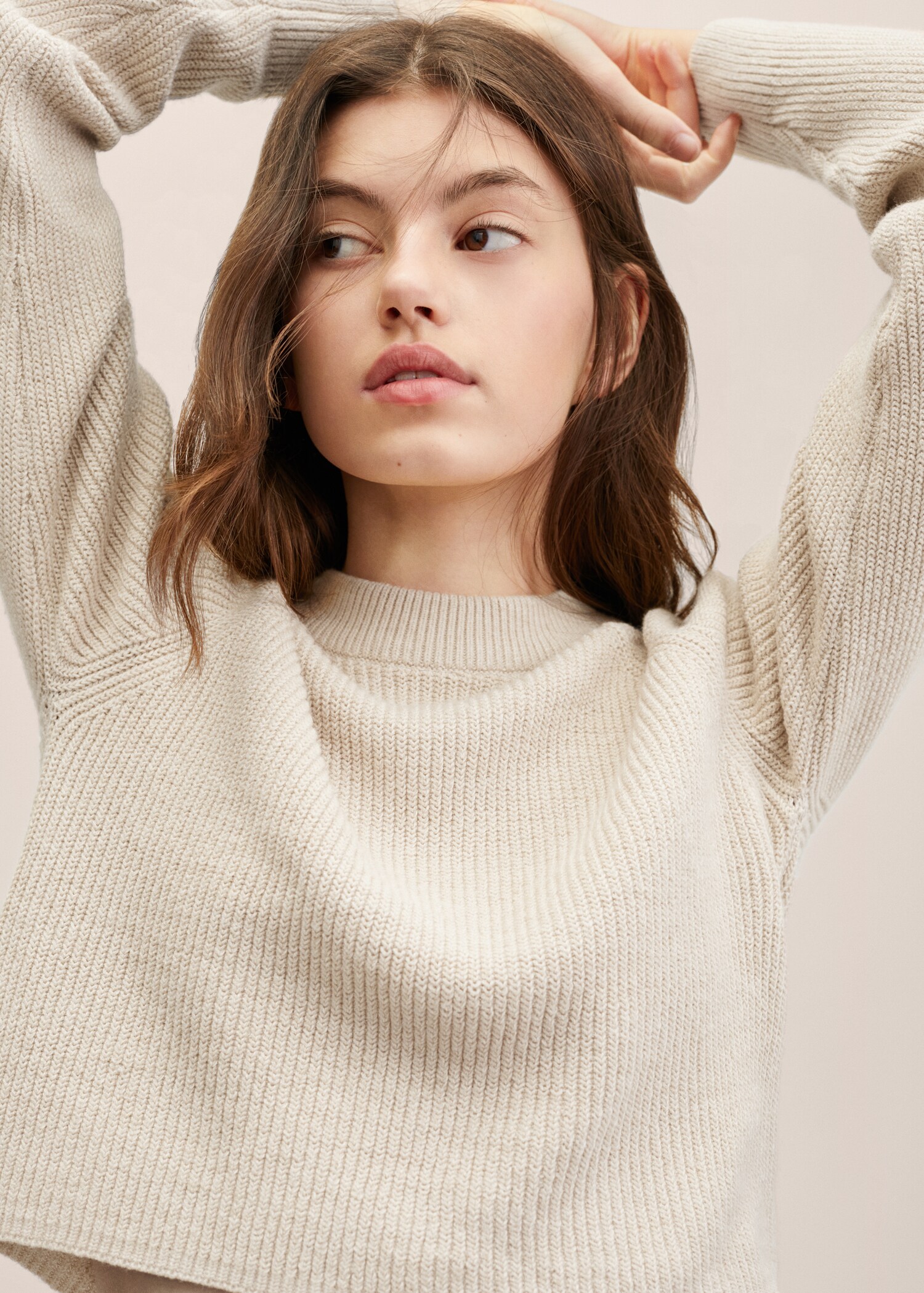 Knitted cropped sweater - Details of the article 1