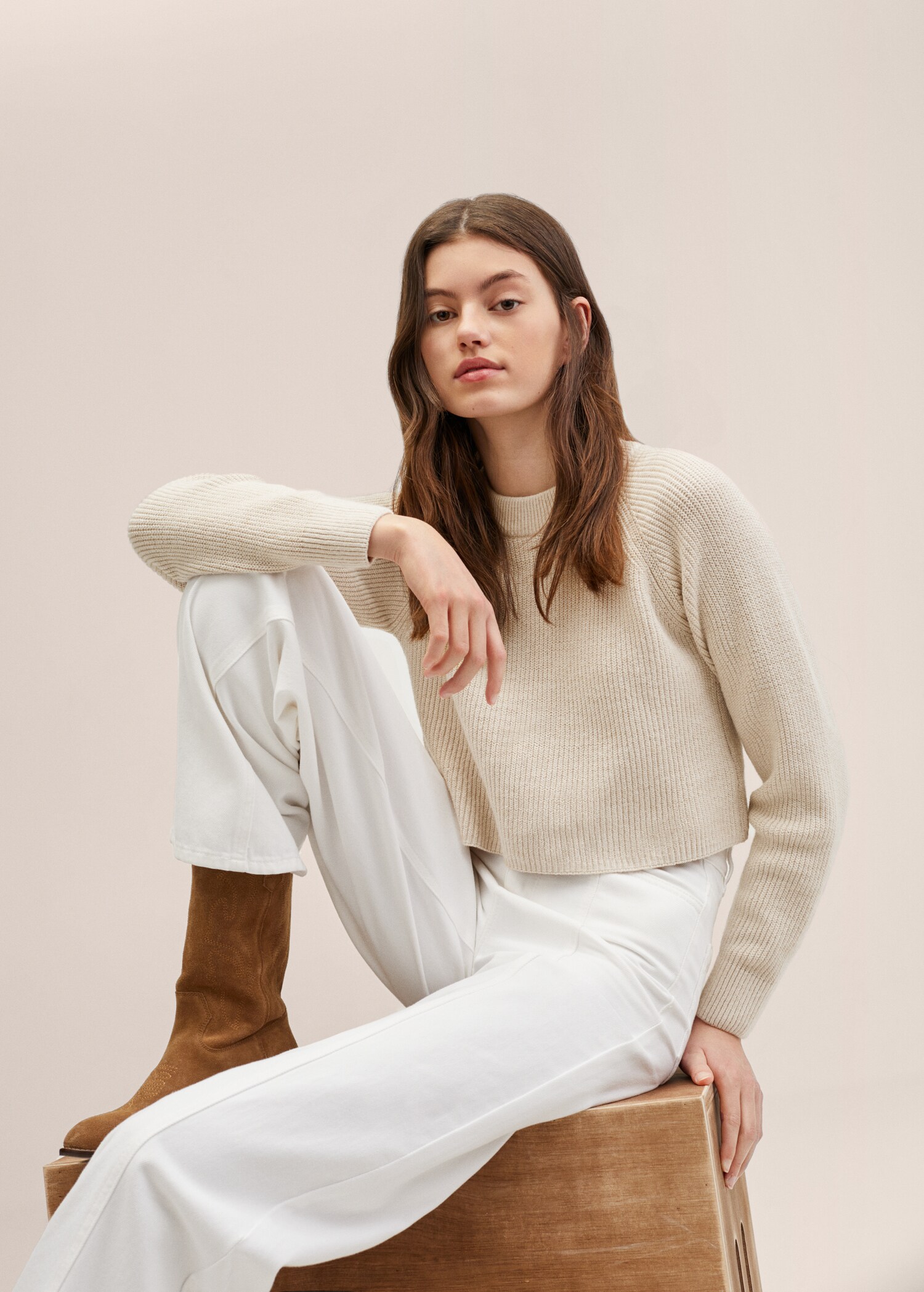 Knitted cropped sweater - Details of the article 2