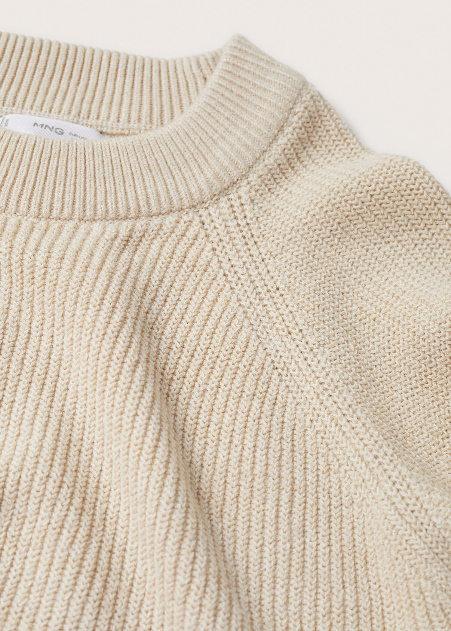 Knitted cropped sweater - Details of the article 8