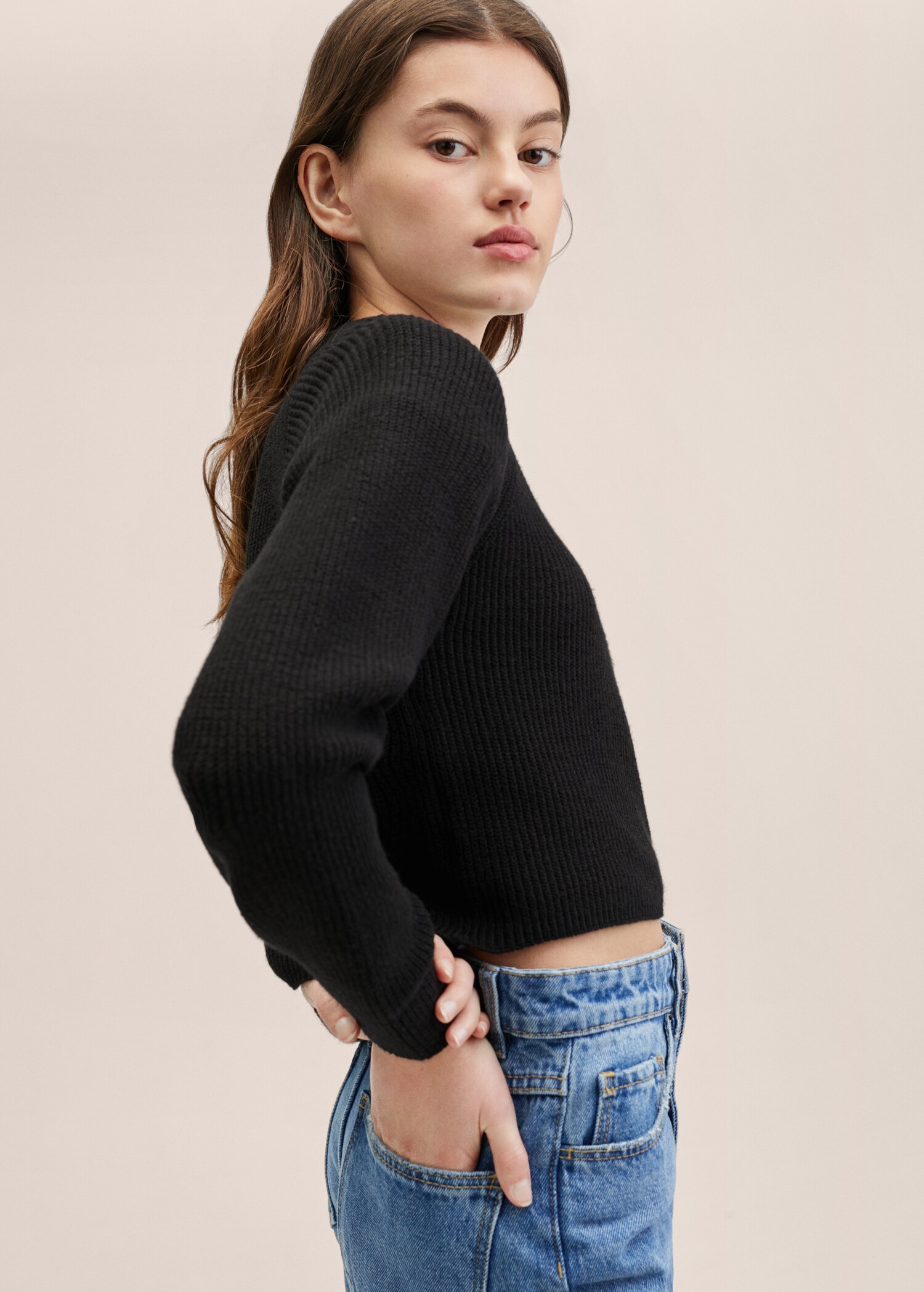 Knitted cropped sweater - Details of the article 1