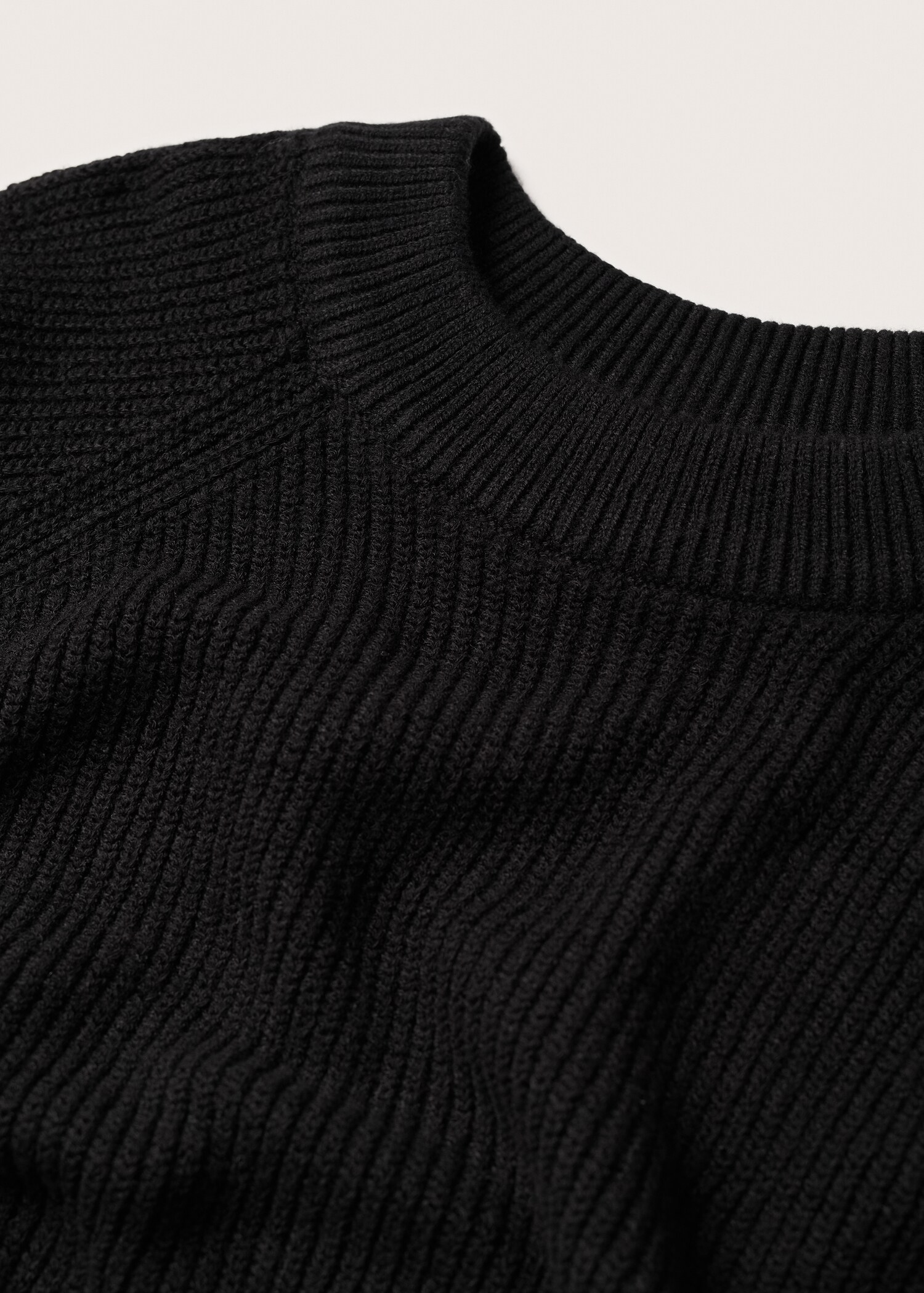 Knitted cropped sweater - Details of the article 8