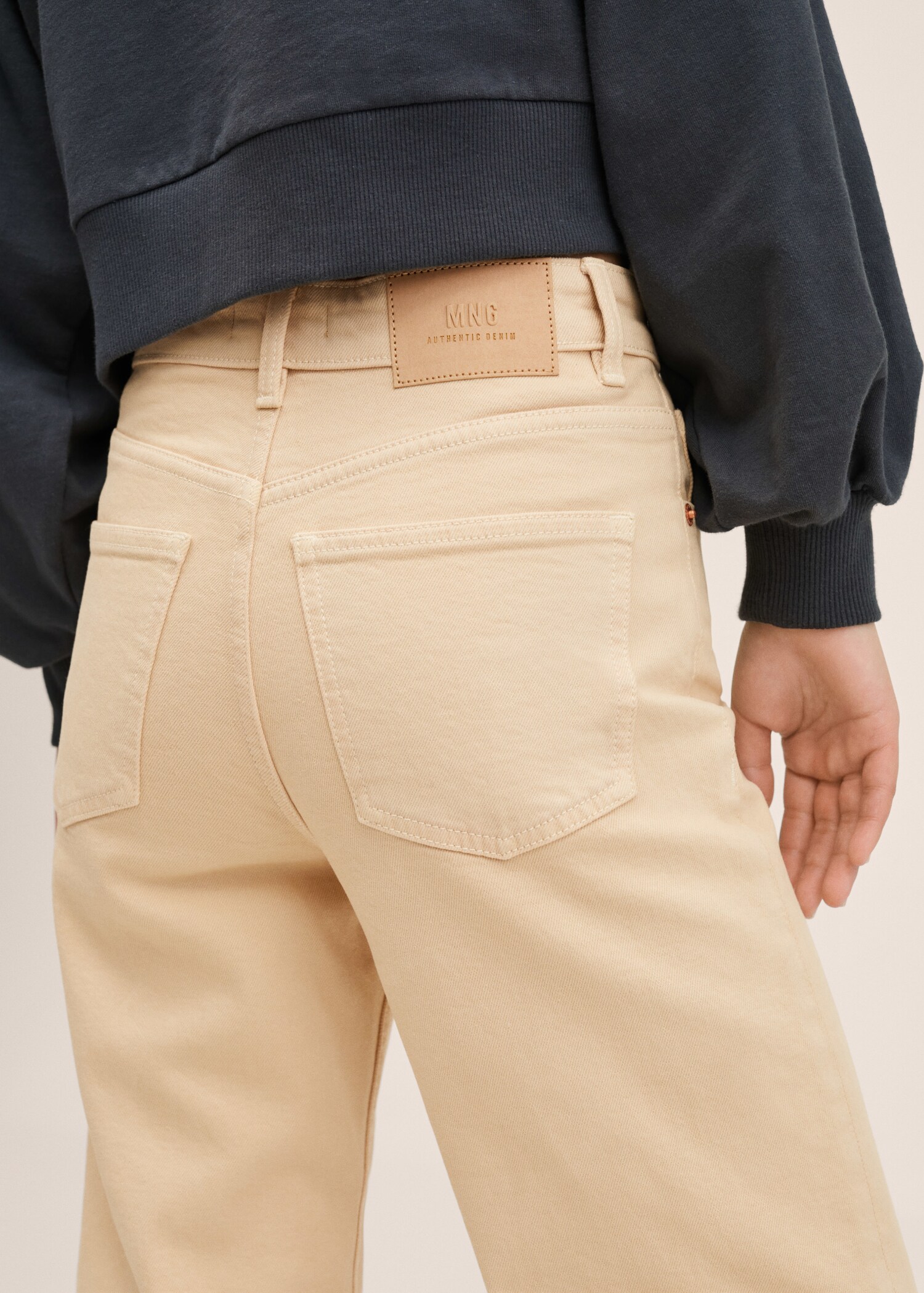 Turned-up straight jeans - Details of the article 2