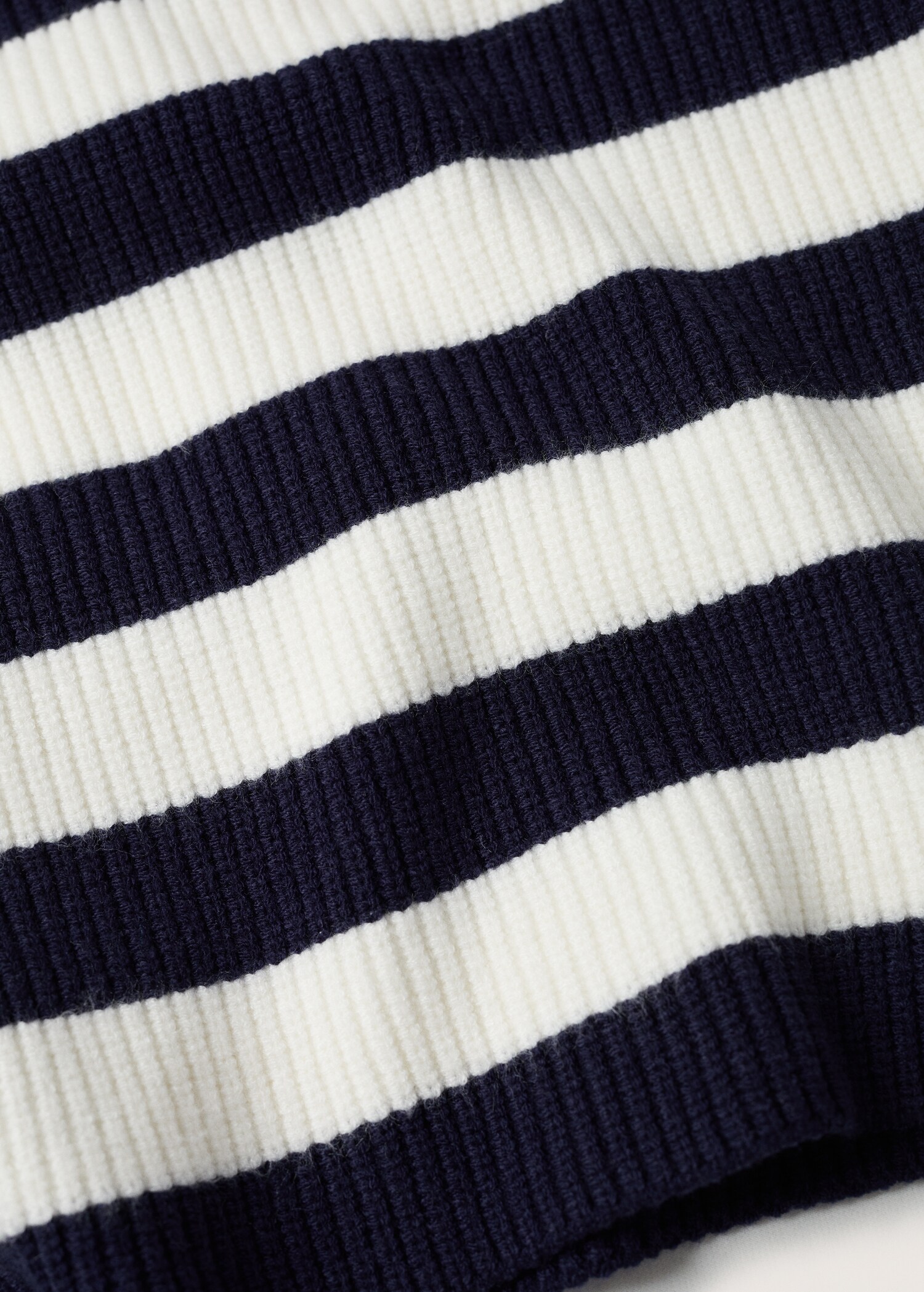 Ribbed knit sweater - Details of the article 8