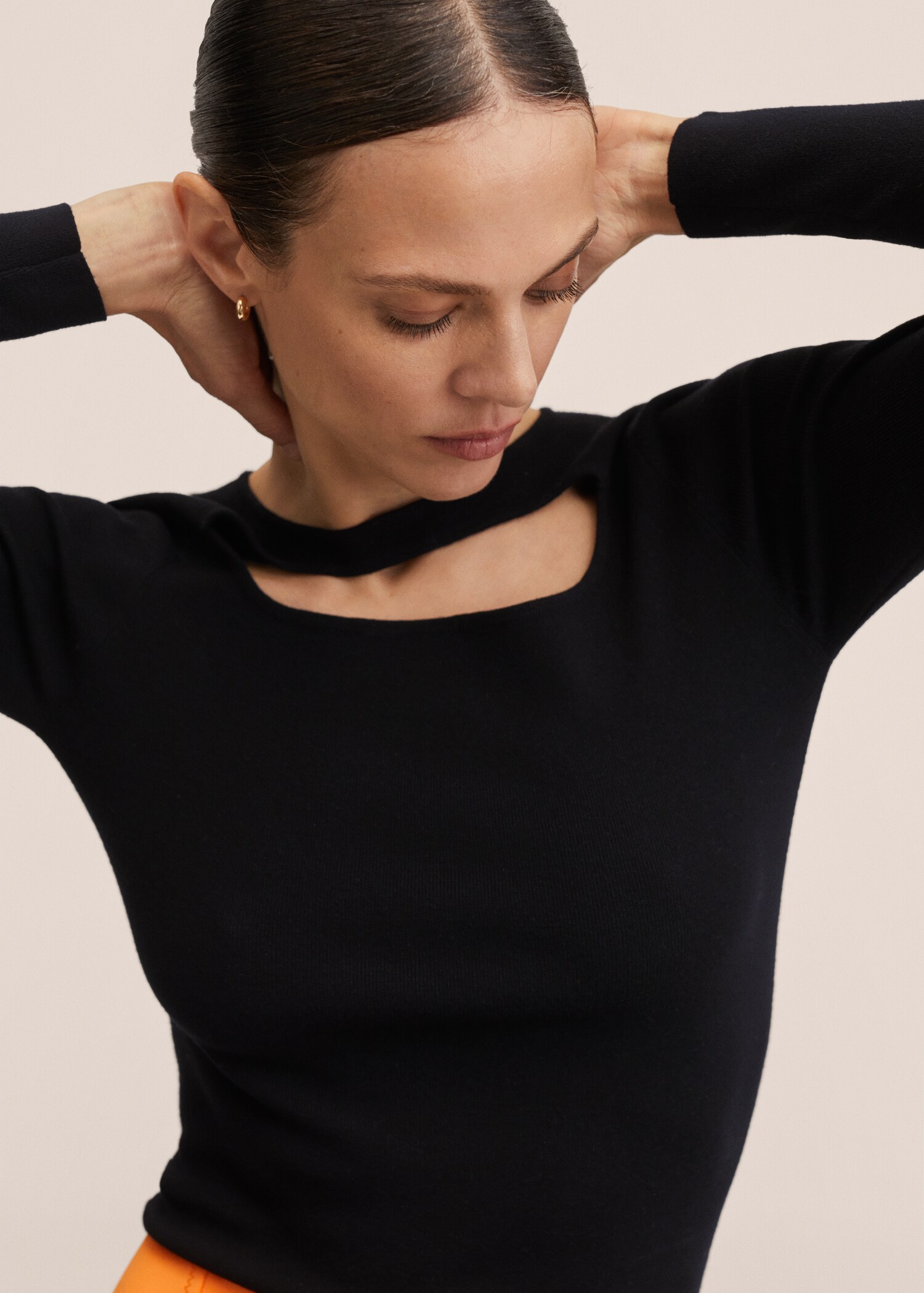 Cut-out knitted sweater - Details of the article 1