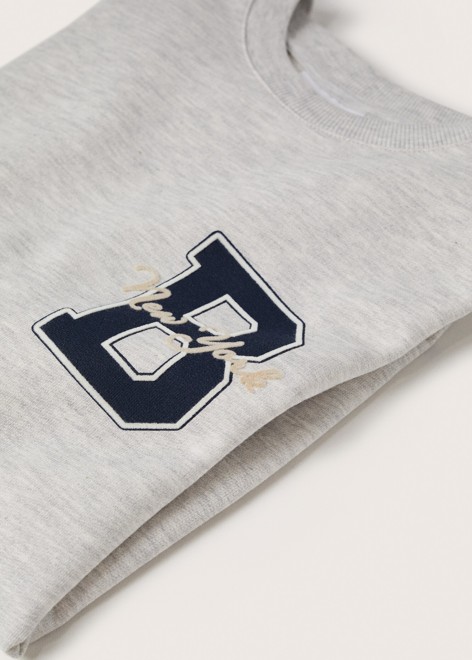 Short-sleeved varsity sweatshirt - Details of the article 7