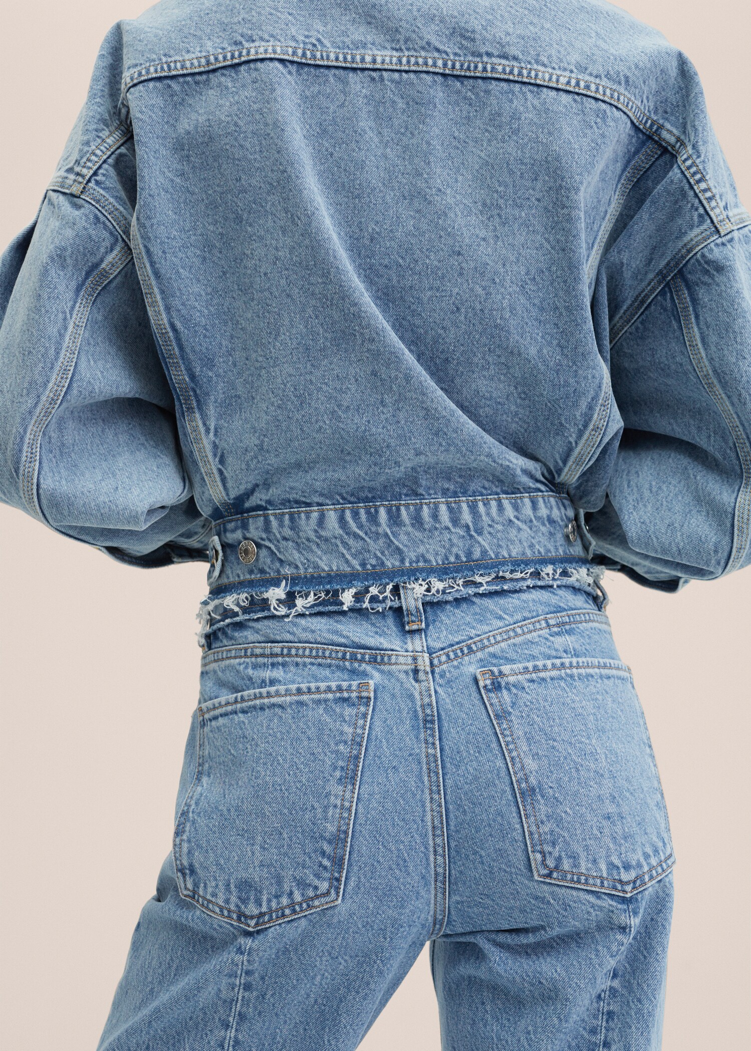 Gerade Jeans mit hohem Bund - Detail des Artikels 2