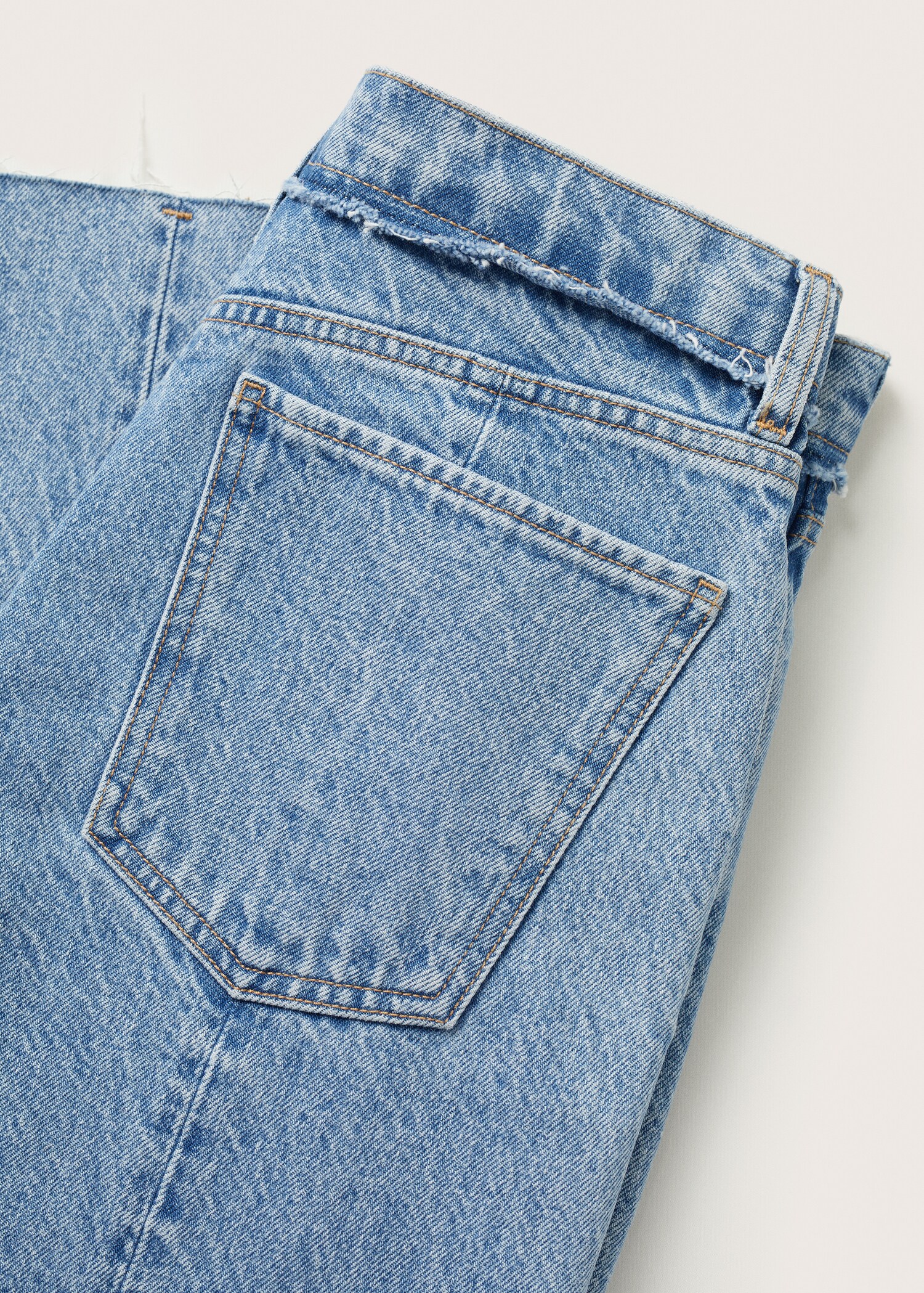 Gerade Jeans mit hohem Bund - Detail des Artikels 8