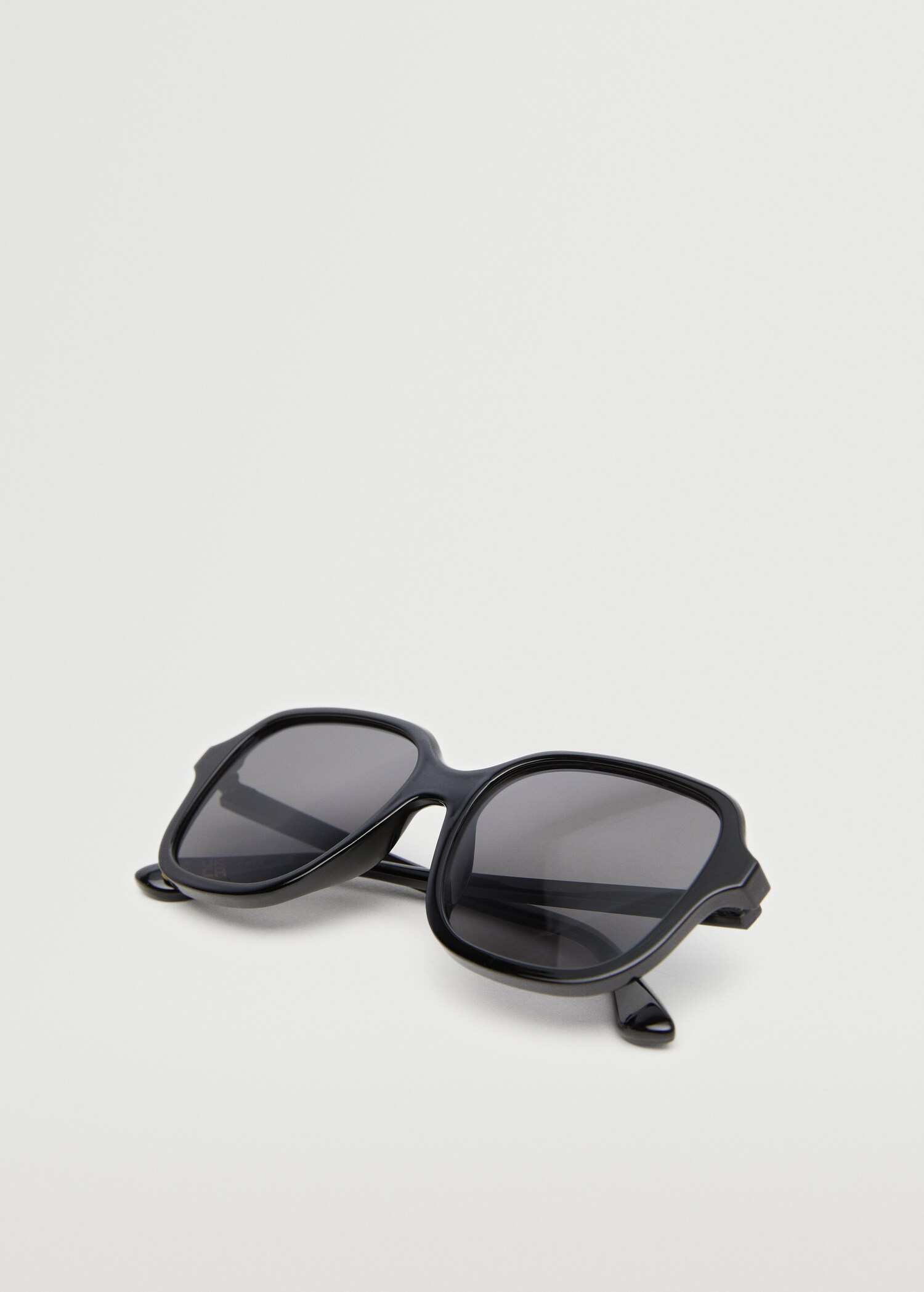 Resin frame sunglasses - Details of the article 3