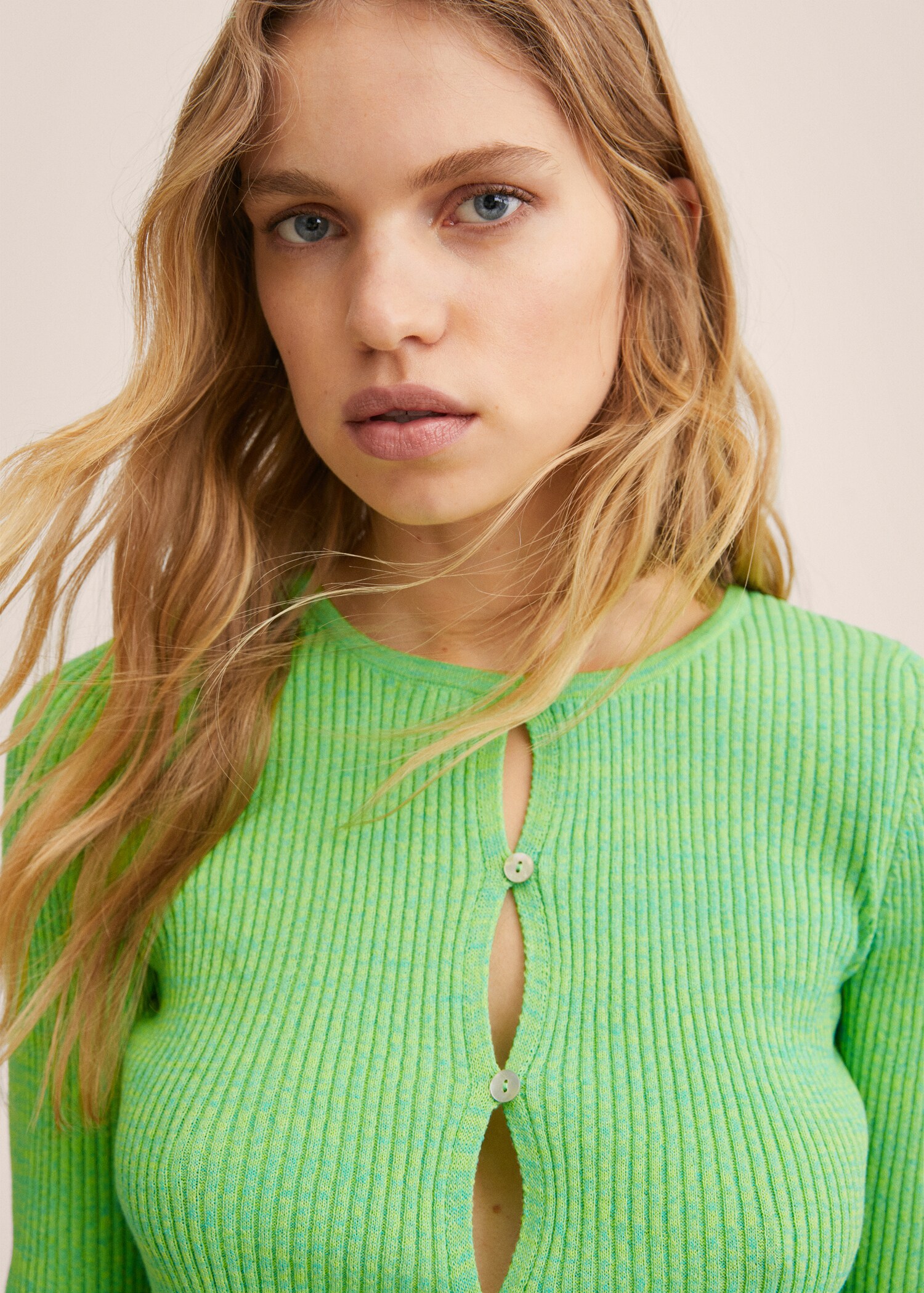 Knitted cropped cardigan - Details of the article 1