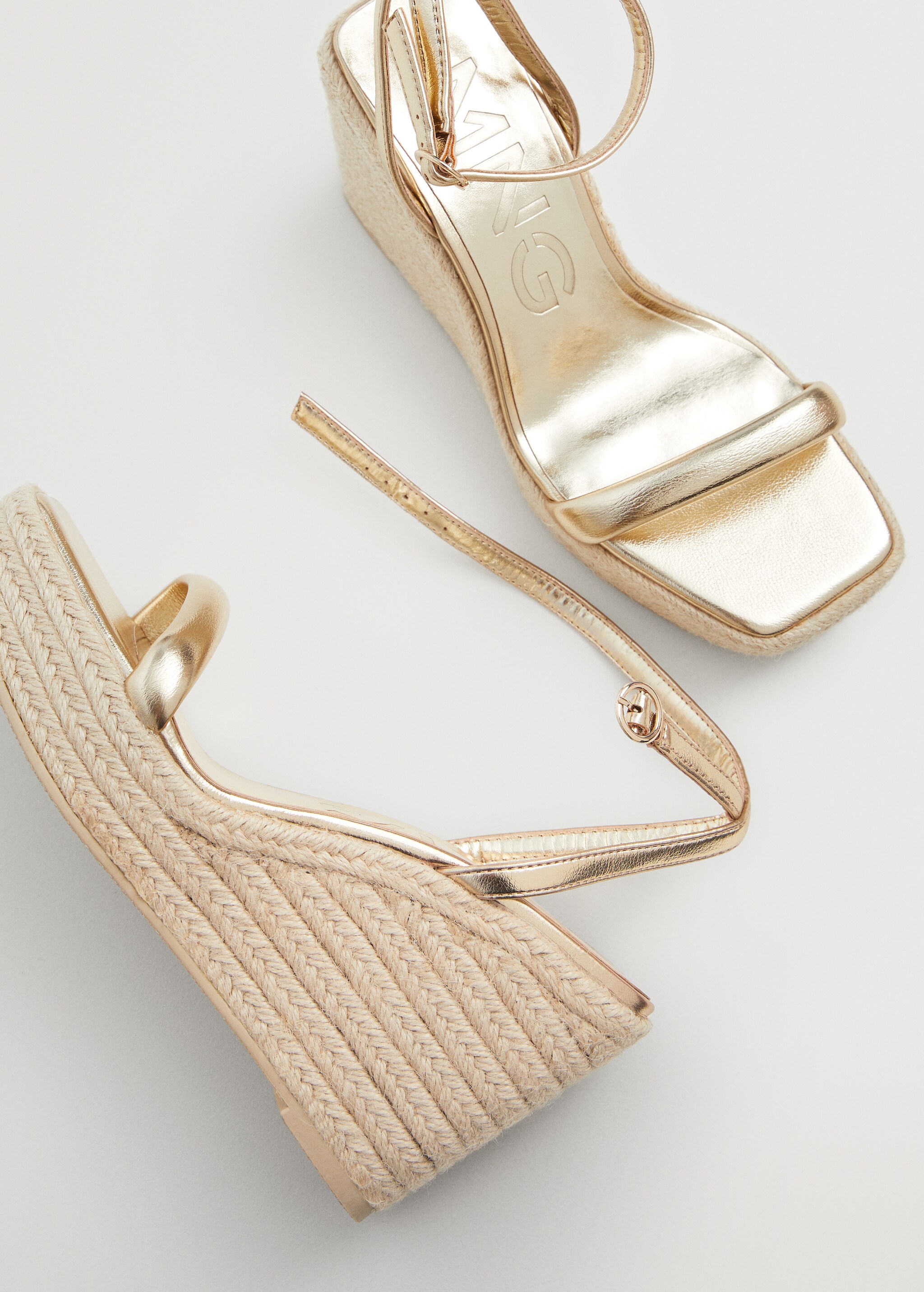 Wedge strips sandals - Details of the article 3