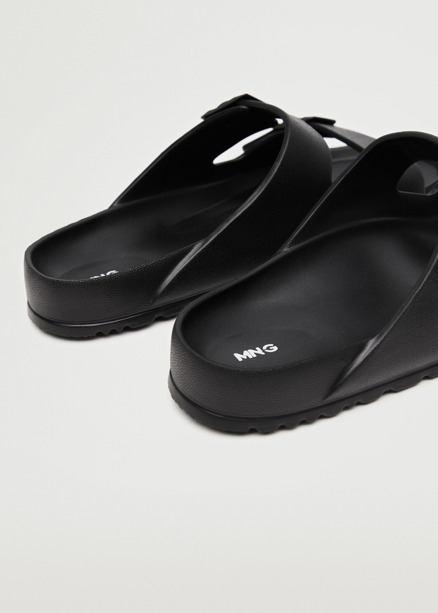 Flip flops buckles - Details of the article 2