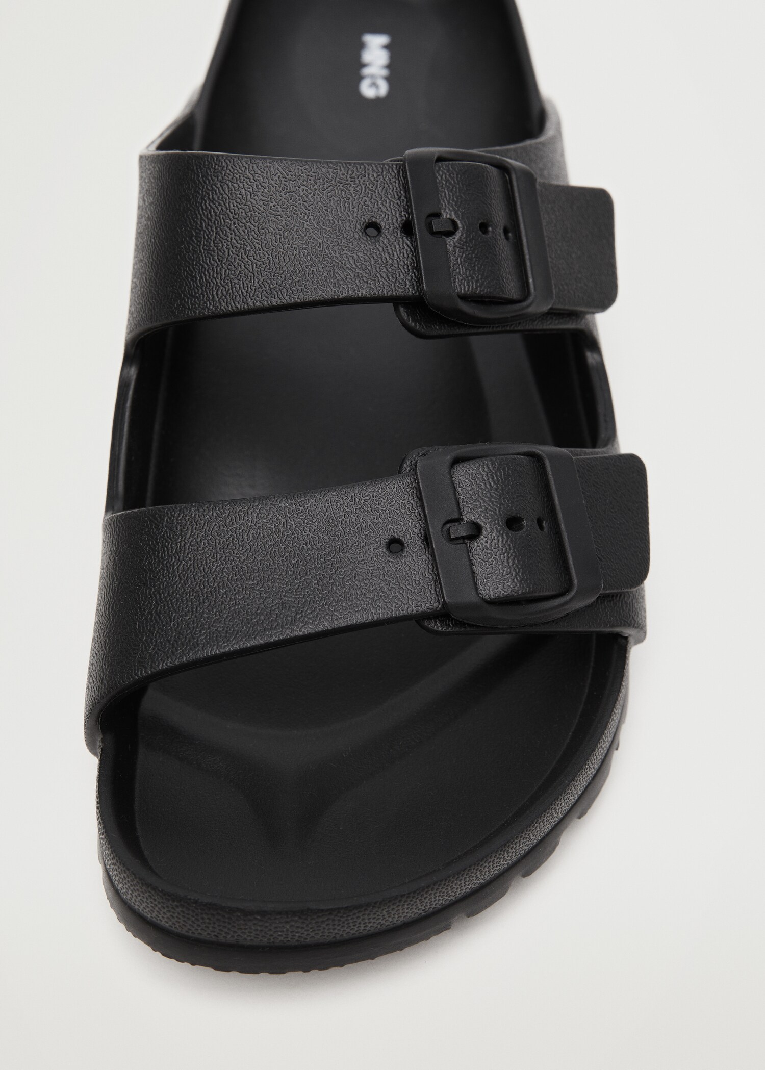 Flip flops buckles - Details of the article 3