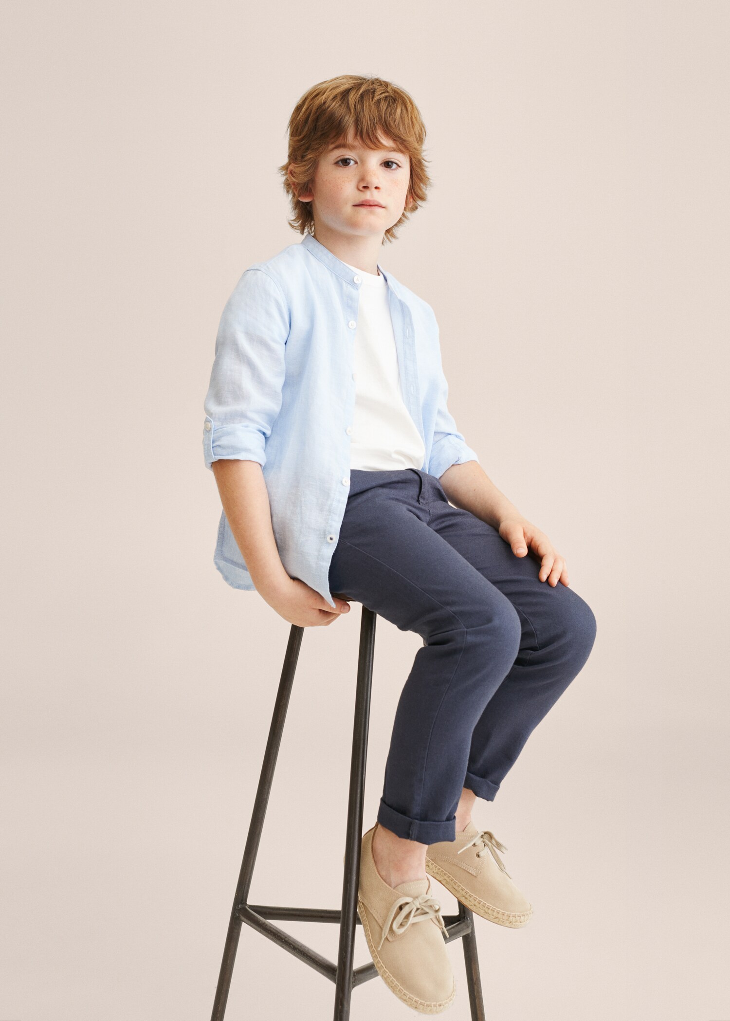 Spodnie slim fit z mieszanki bawełny i lnu - Plan średni